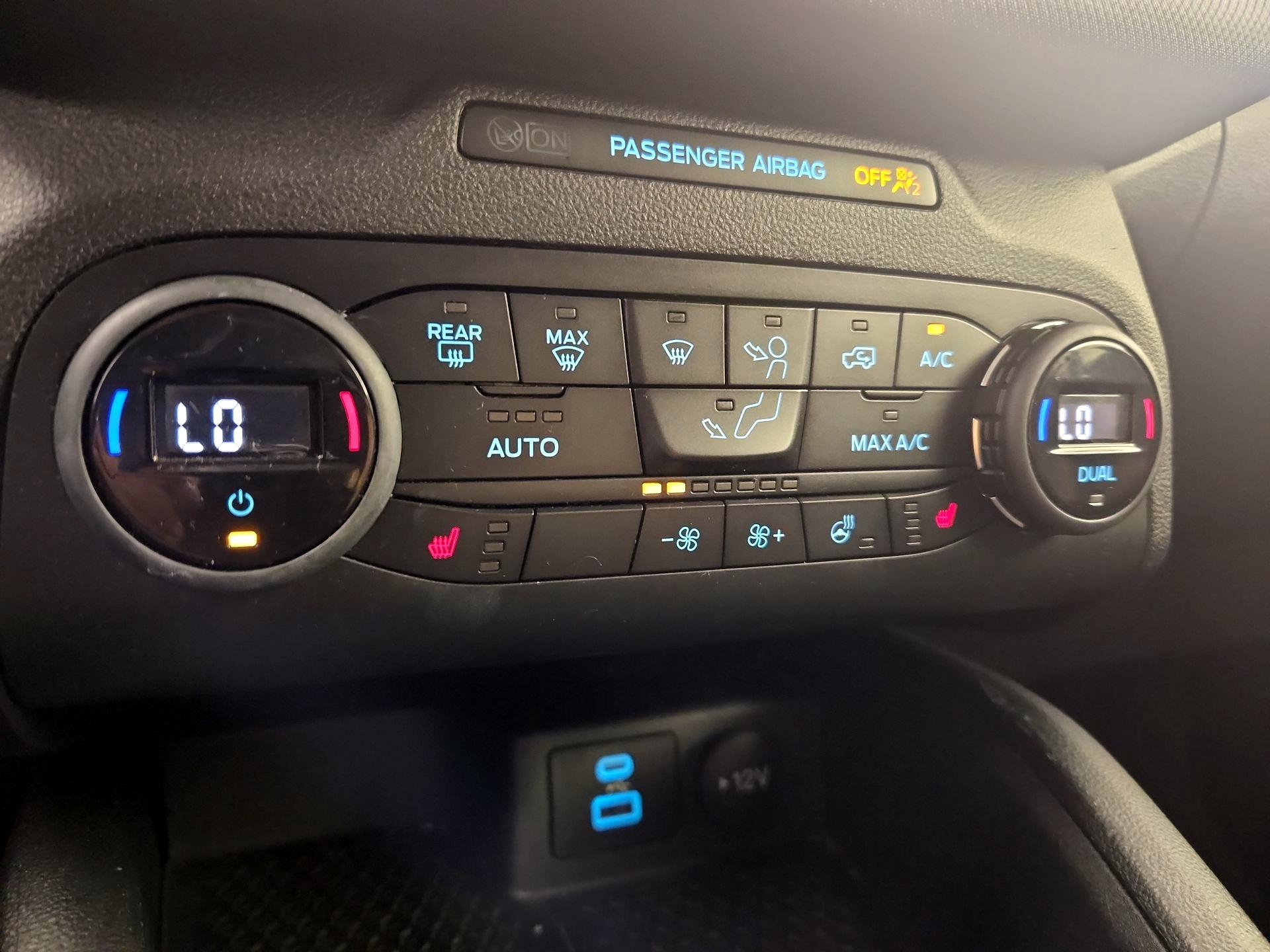 Thumbnail: 2021 Ford Bronco Sport - 16