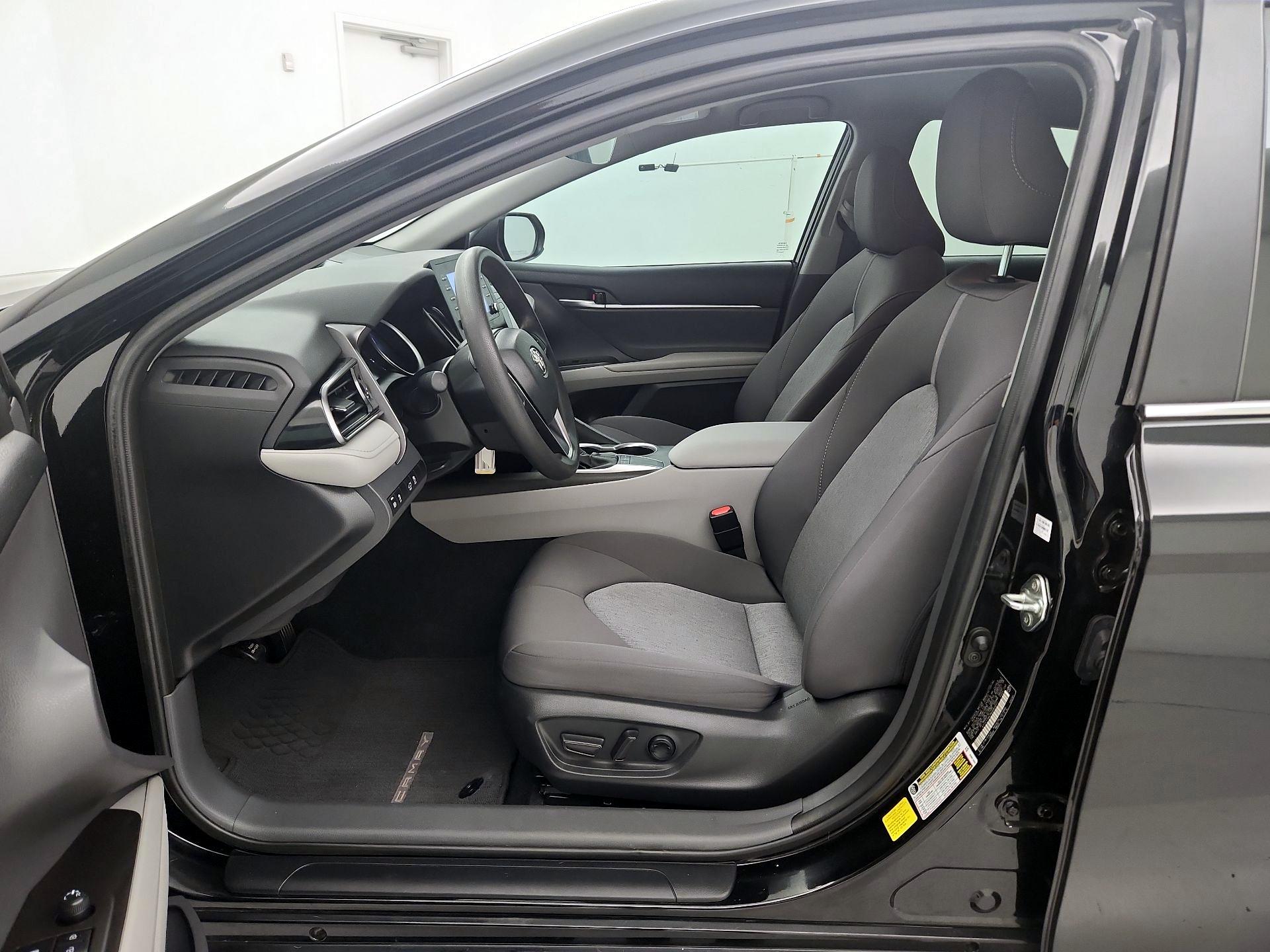 Thumbnail: 2022 Toyota Camry - 11