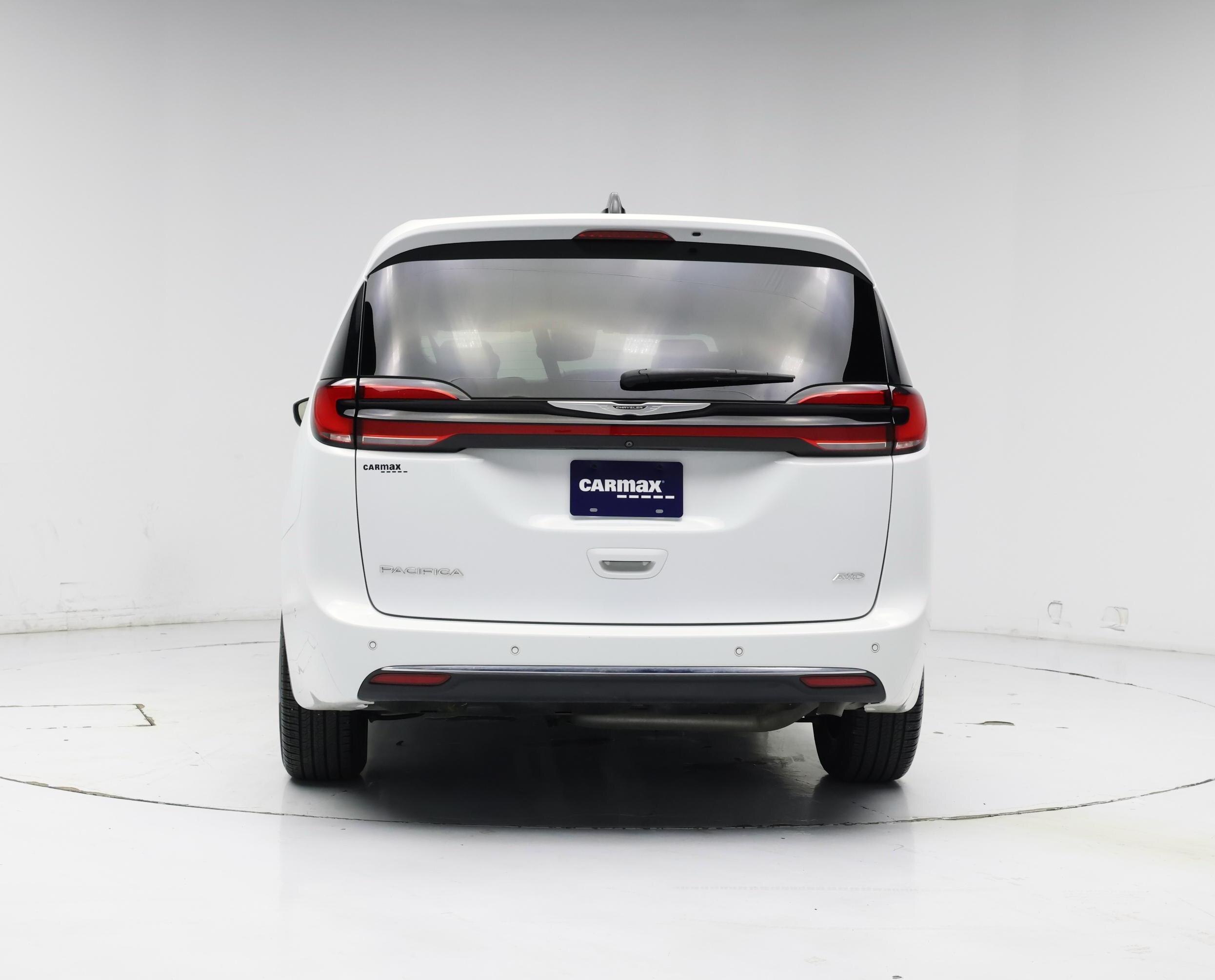 Thumbnail: 2023 Chrysler Pacifica - 6