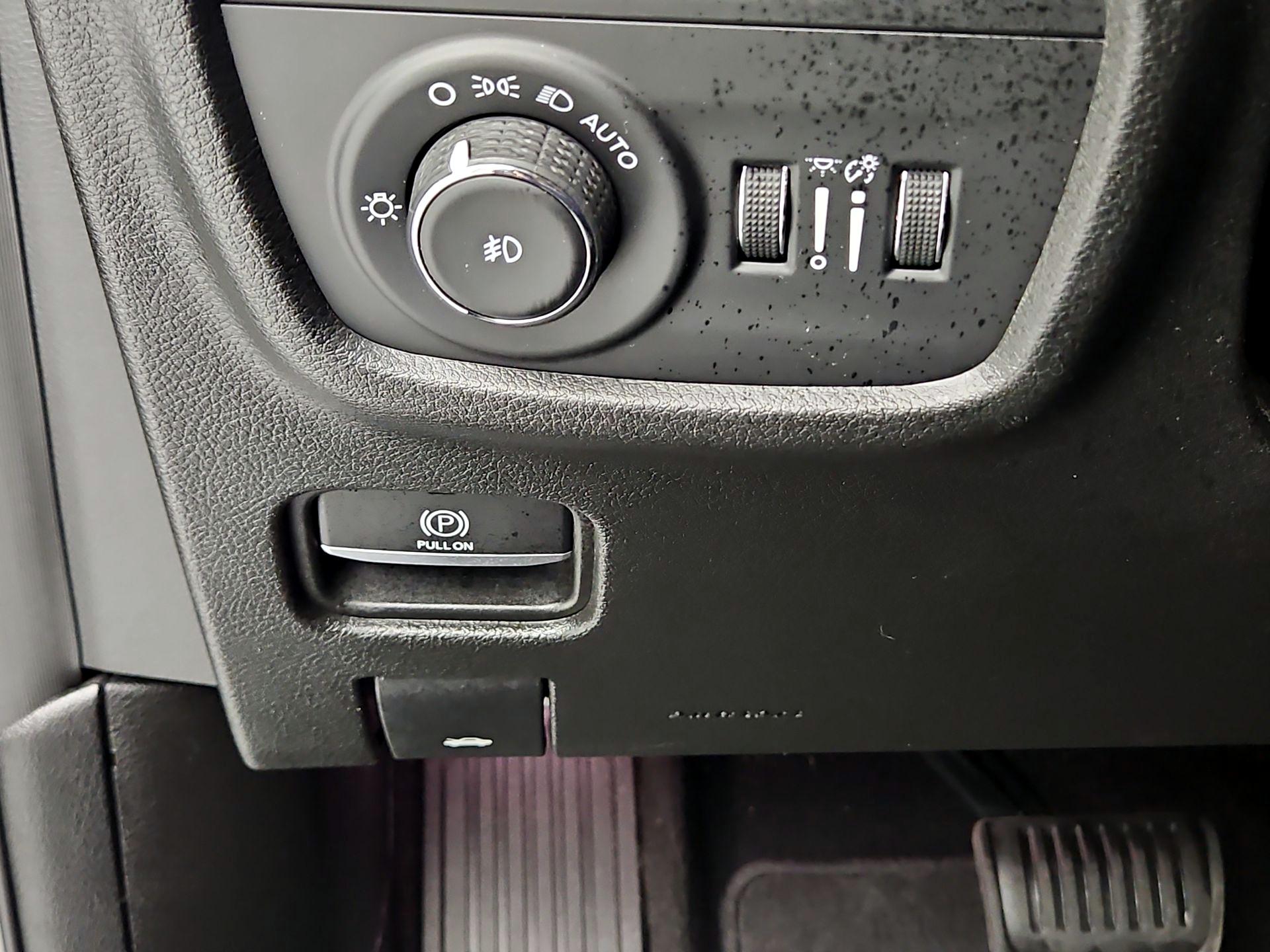 Thumbnail: 2023 Jeep Grand Cherokee - 13