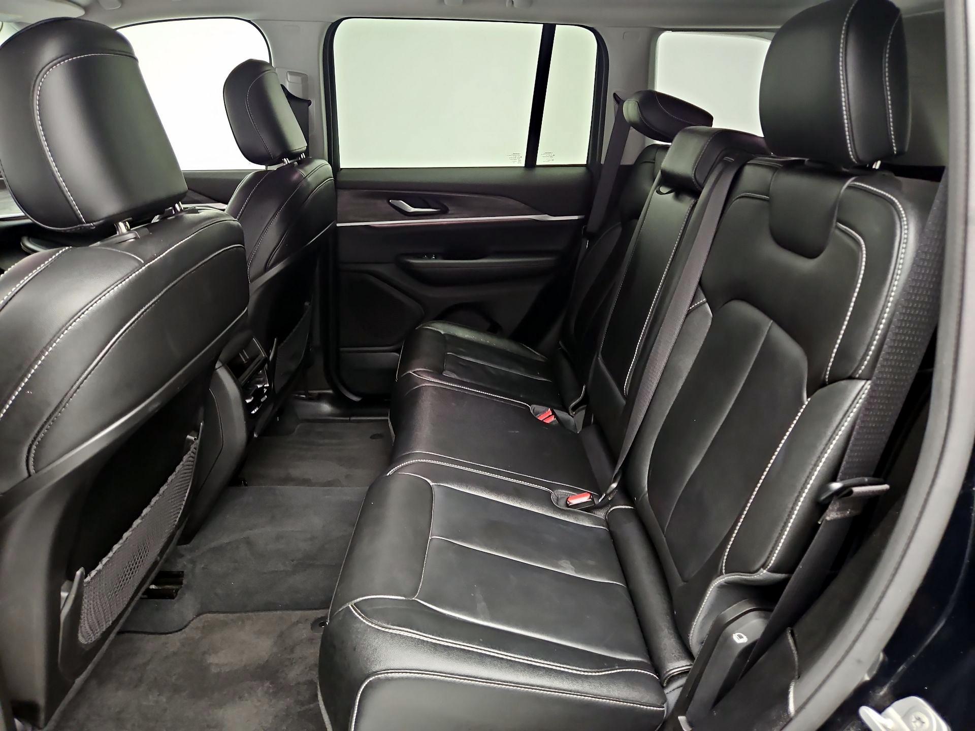 Thumbnail: 2023 Jeep Grand Cherokee - 20