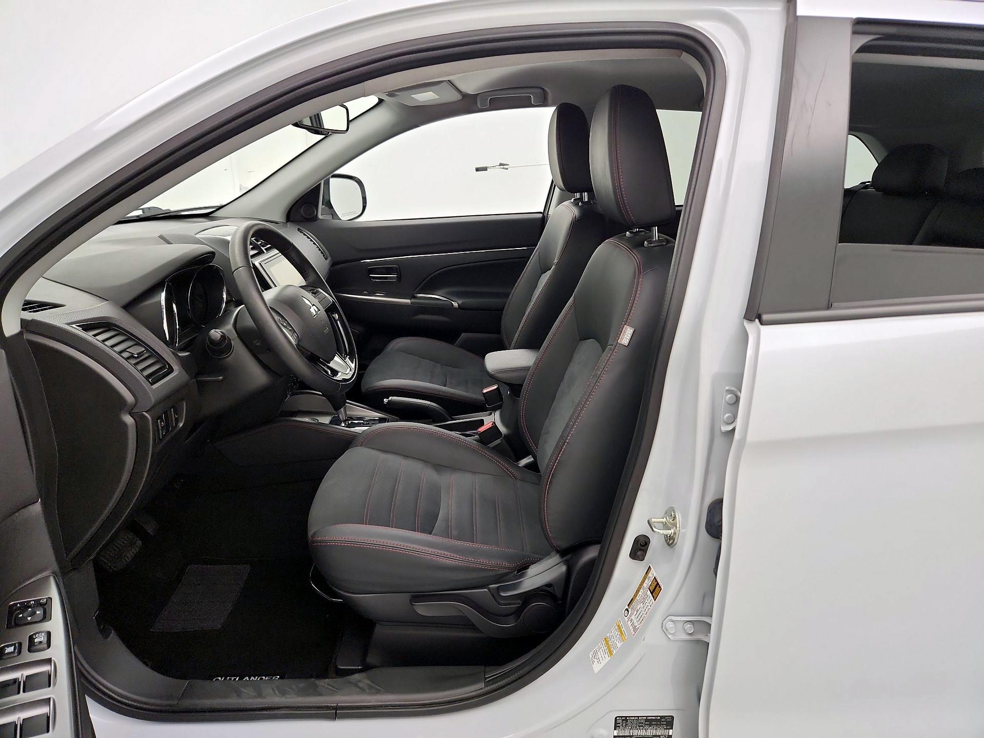 Thumbnail: 2023 Mitsubishi Outlander Sport - 11