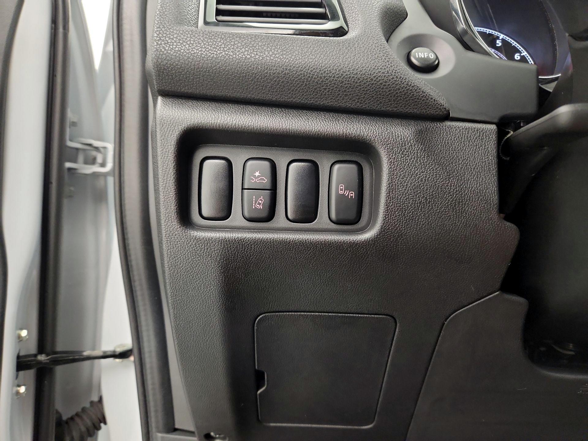 Thumbnail: 2023 Mitsubishi Outlander Sport - 13