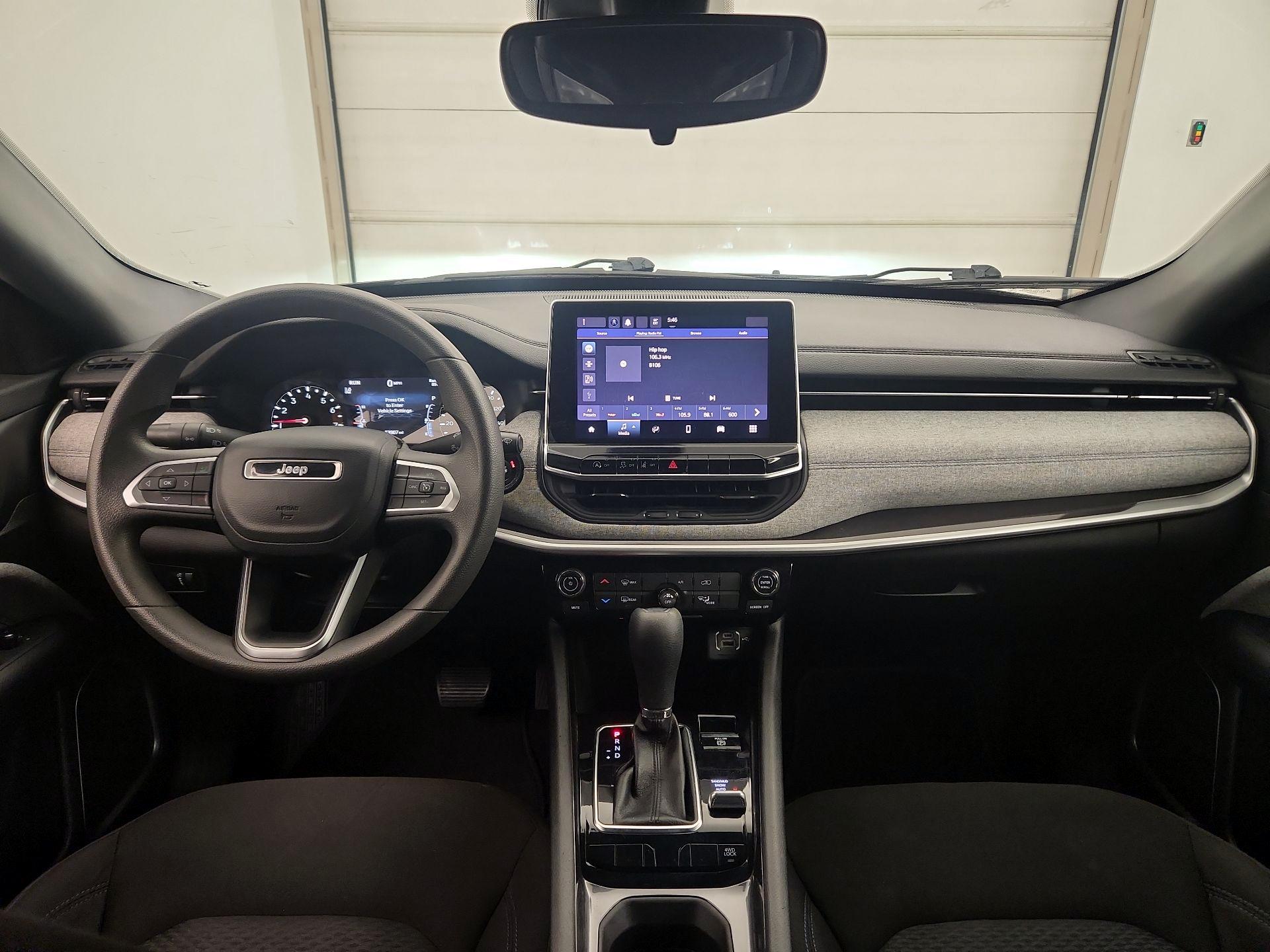 Thumbnail: 2023 Jeep Compass - 9