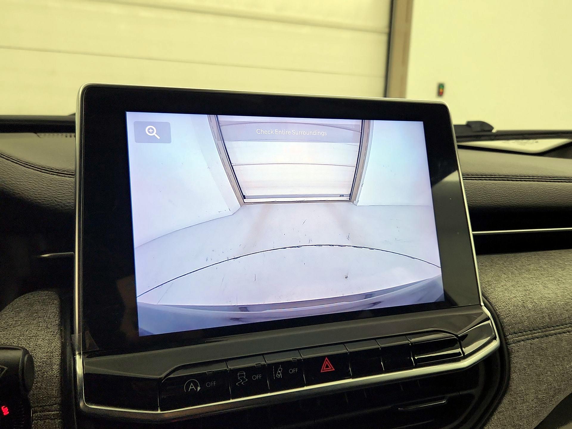 Thumbnail: 2023 Jeep Compass - 14