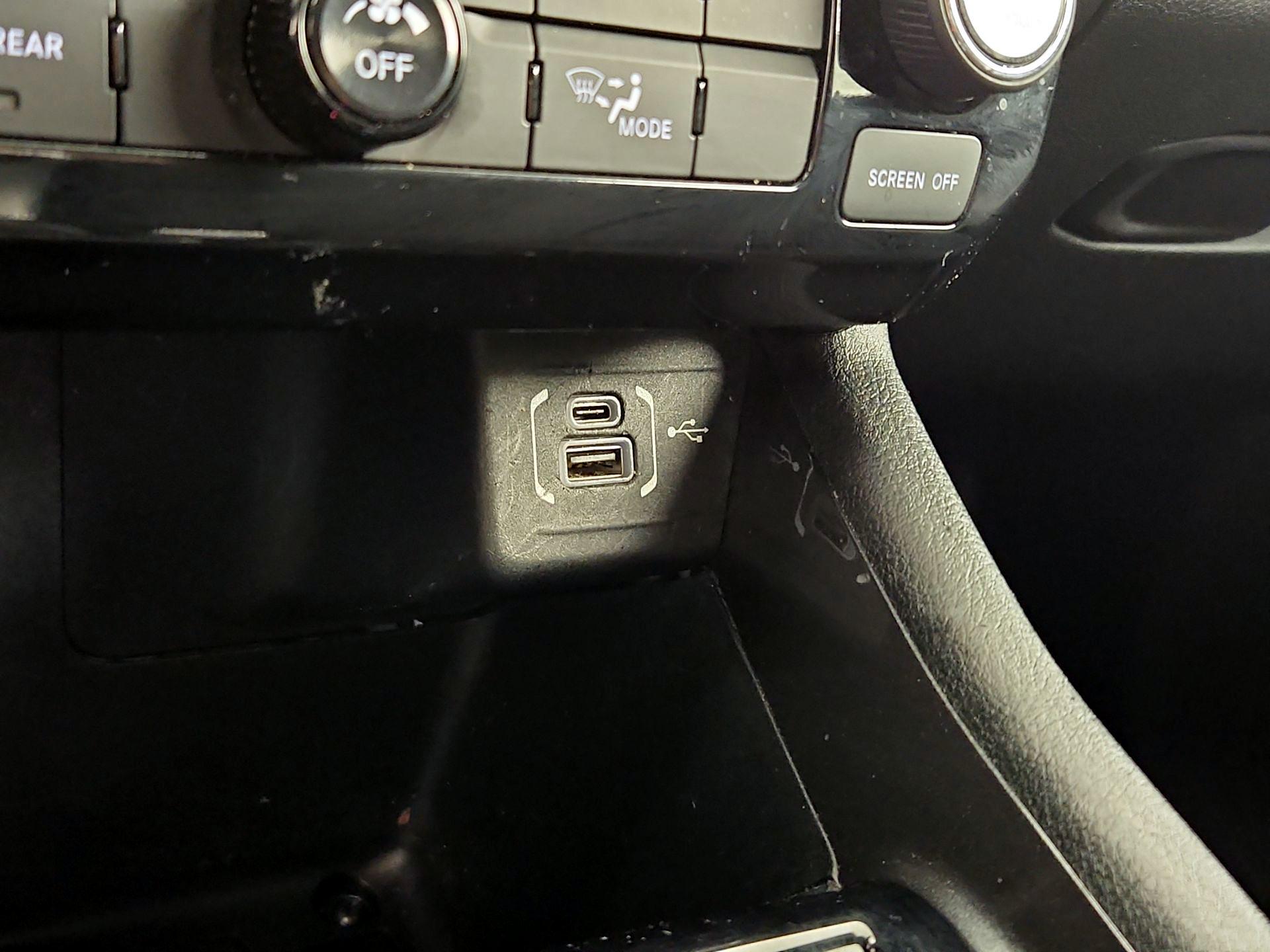 Thumbnail: 2023 Jeep Compass - 18