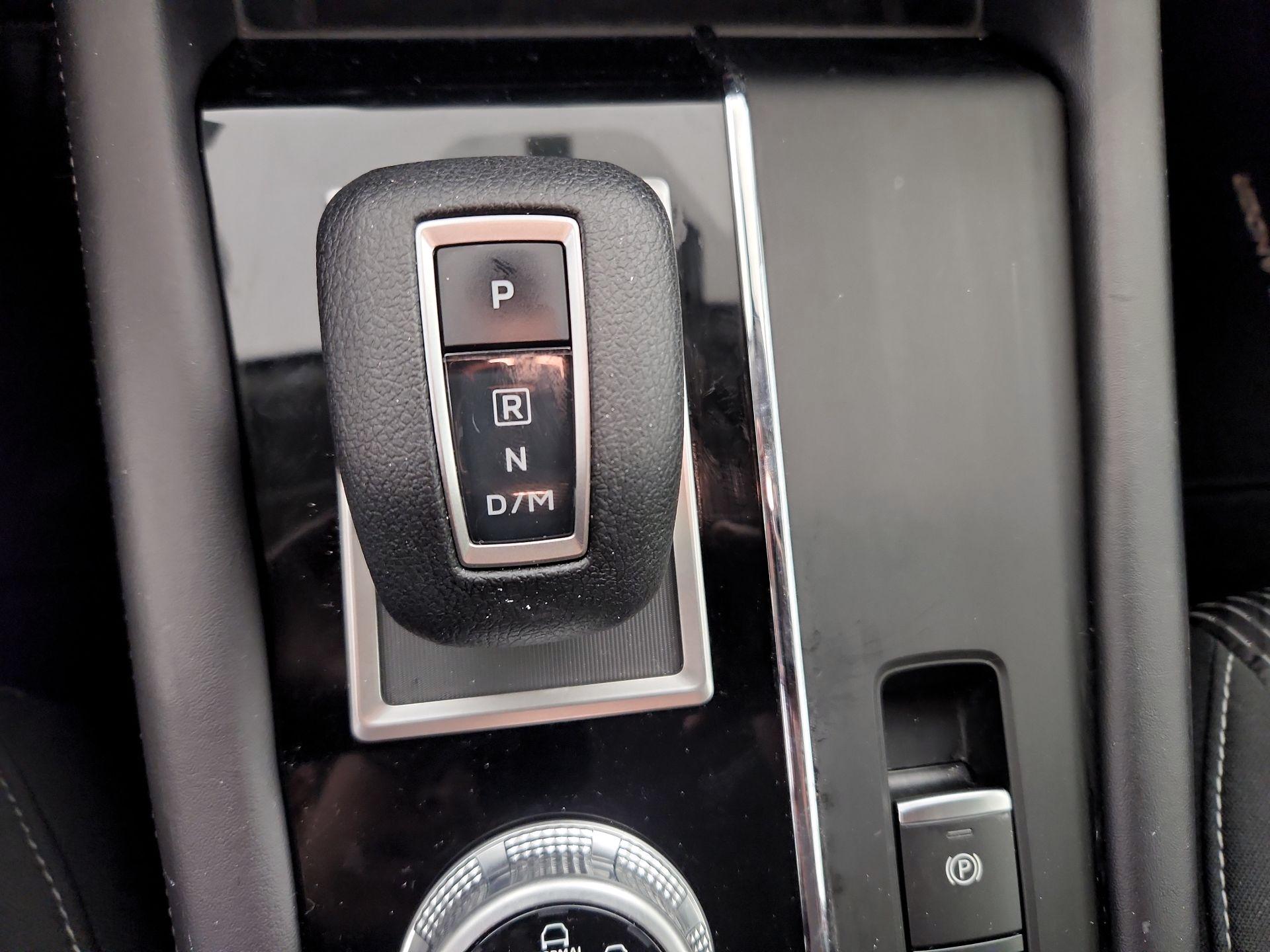 Thumbnail: 2024 Mitsubishi Outlander - 17