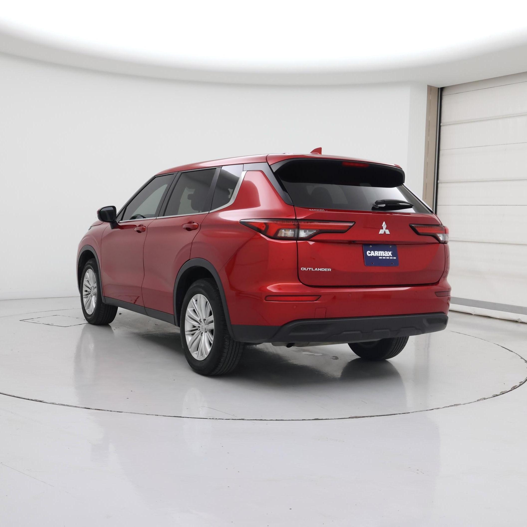 Thumbnail: 2024 Mitsubishi Outlander - 2