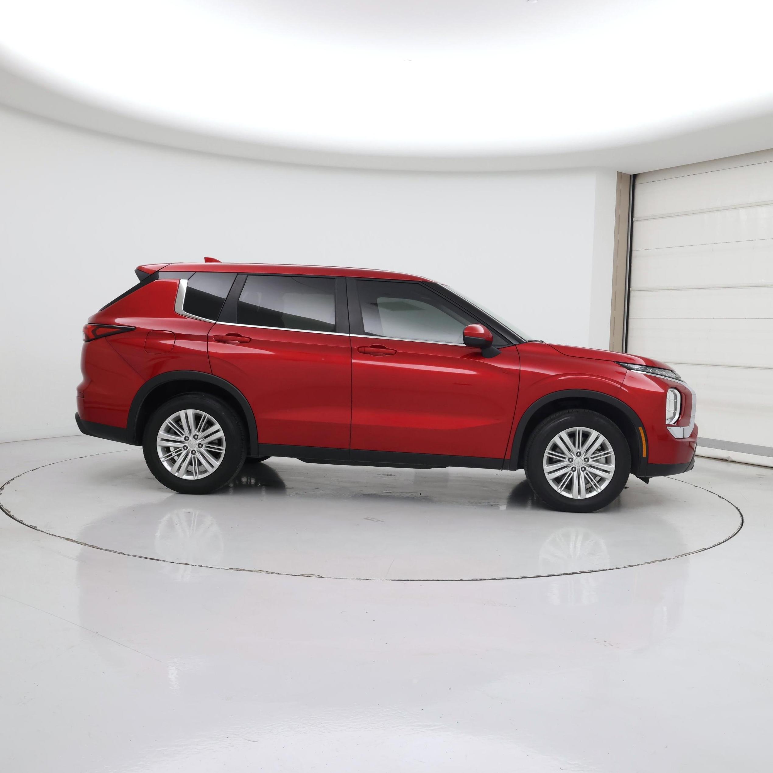 Thumbnail: 2024 Mitsubishi Outlander - 7