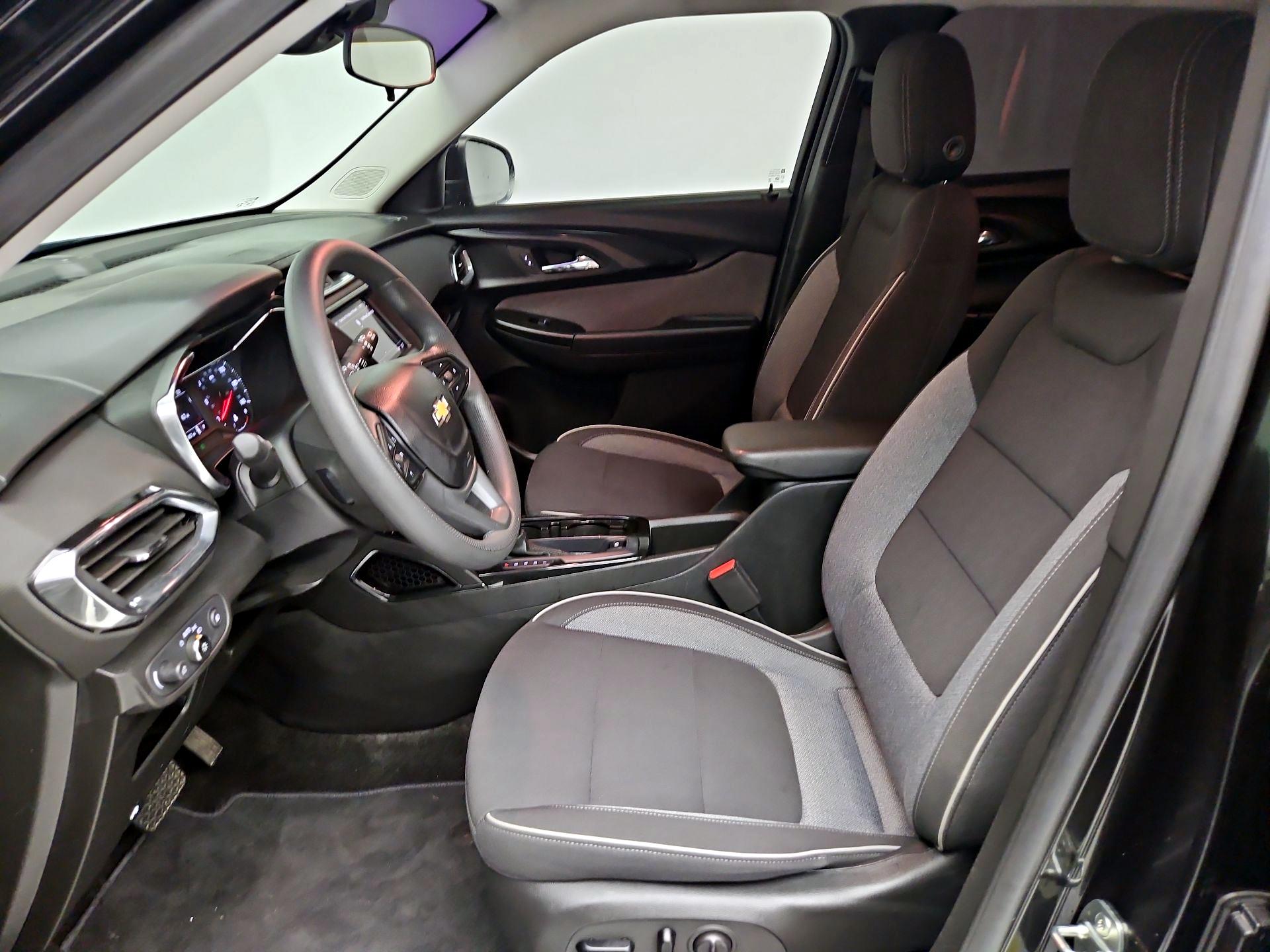 Thumbnail: 2023 Chevrolet TrailBlazer - 11