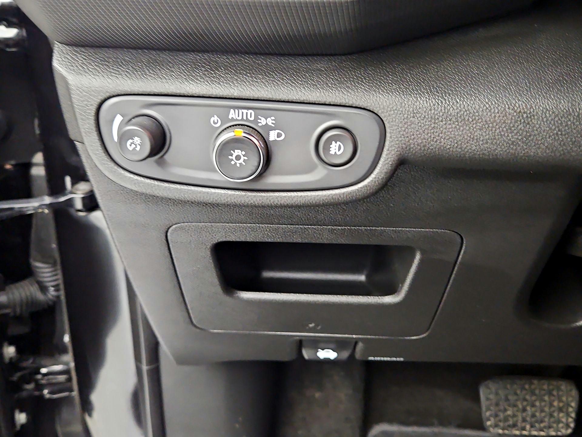 Thumbnail: 2023 Chevrolet TrailBlazer - 13