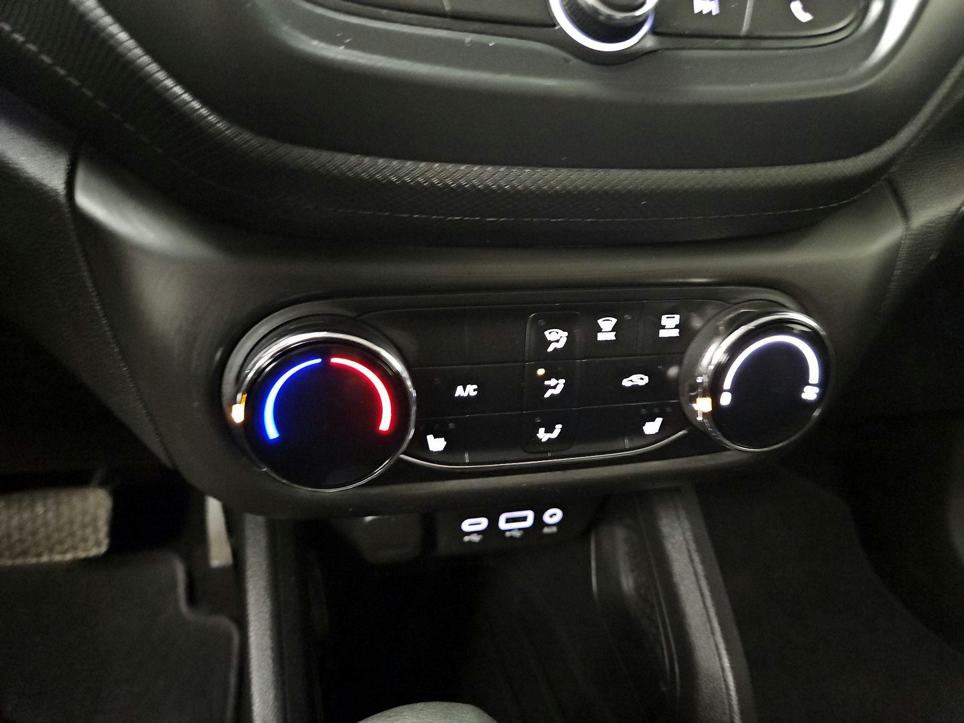 Thumbnail: 2023 Chevrolet TrailBlazer - 16