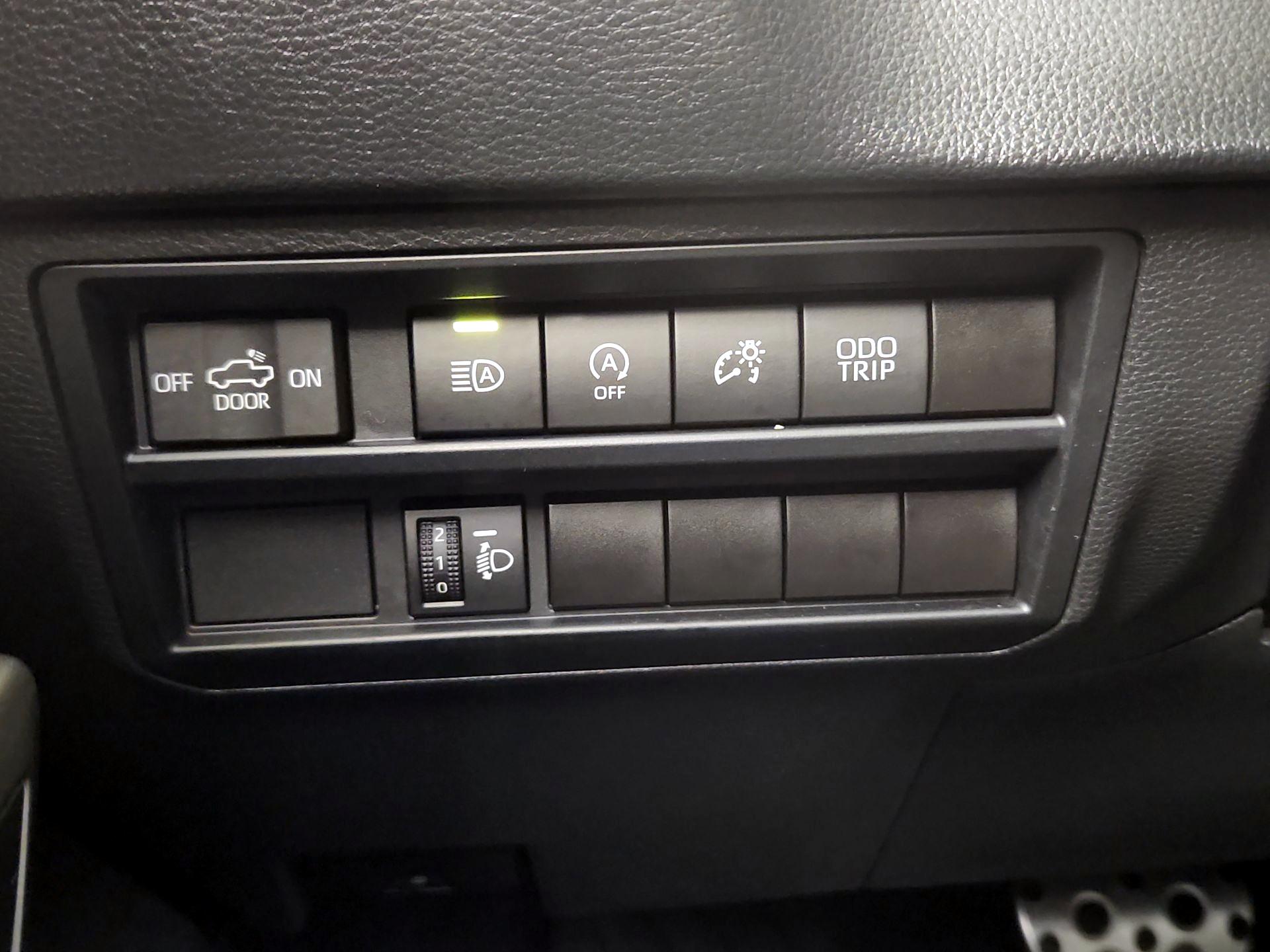 Thumbnail: 2022 Toyota Tundra - 13