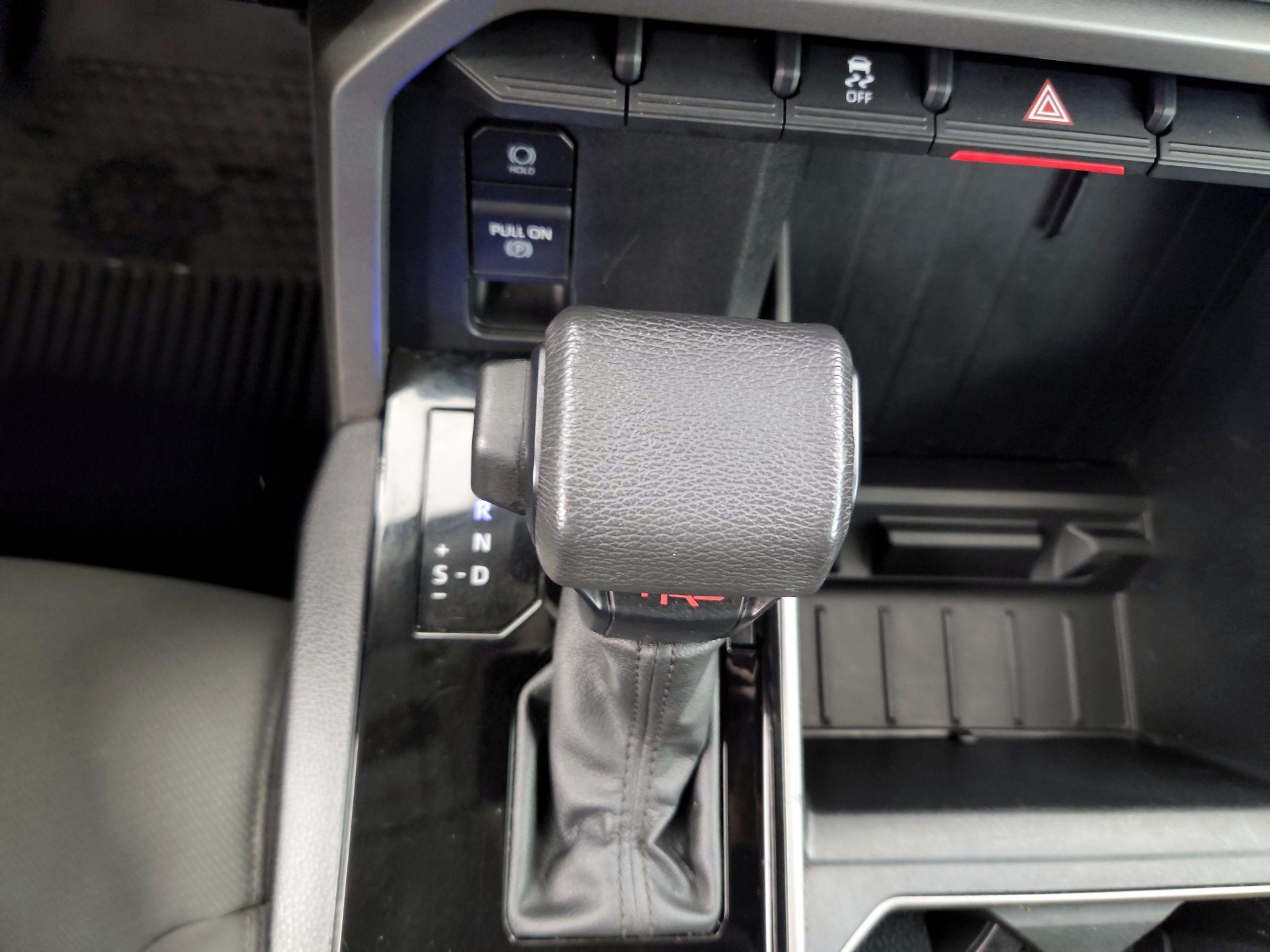 Thumbnail: 2022 Toyota Tundra - 18