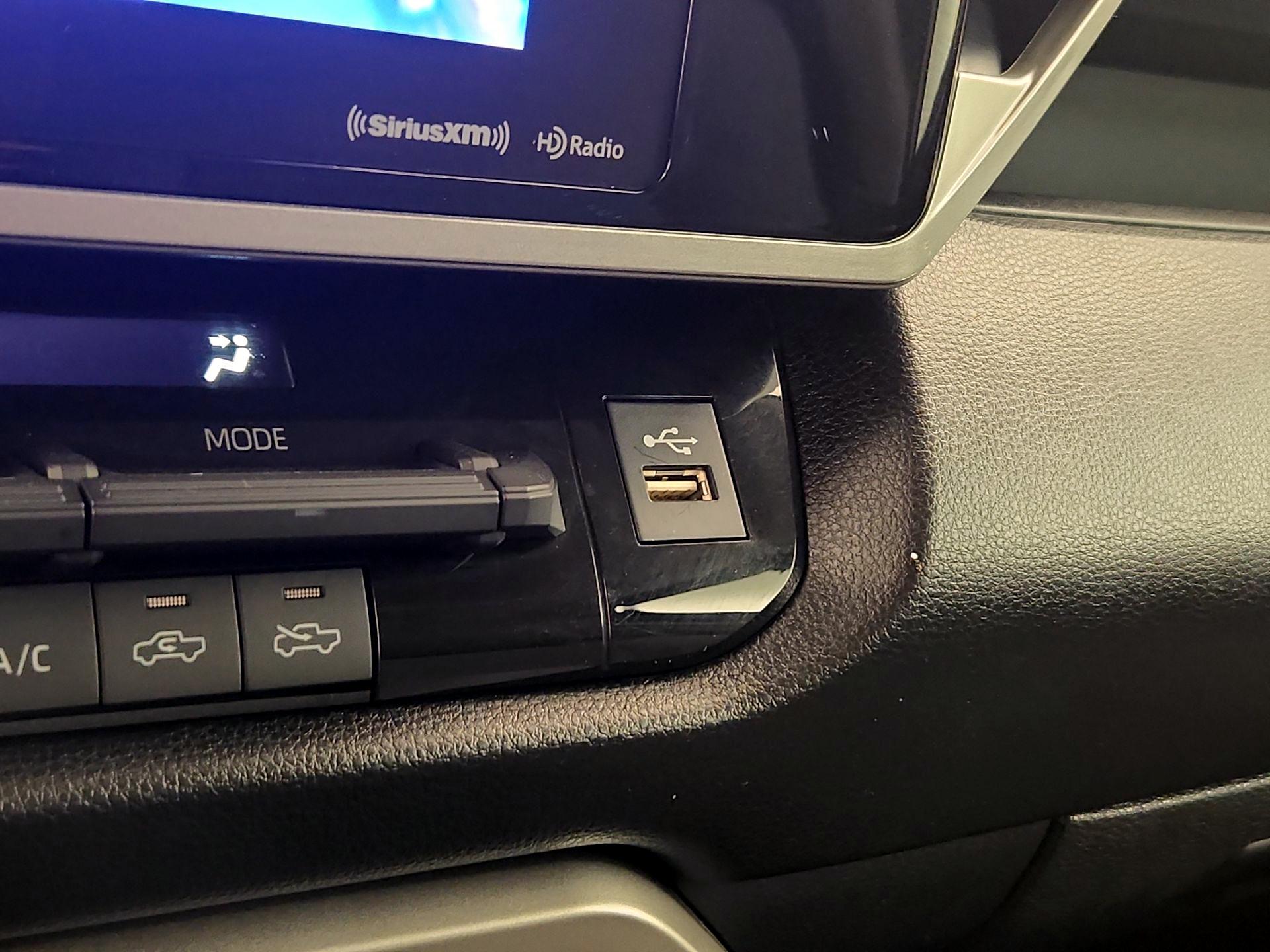 Thumbnail: 2022 Toyota Tundra - 19