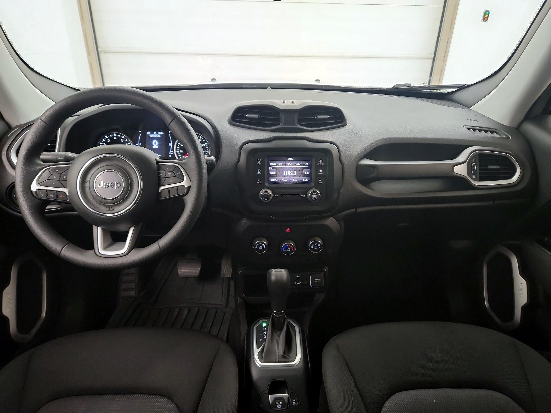 Thumbnail: 2020 Jeep Renegade - 9