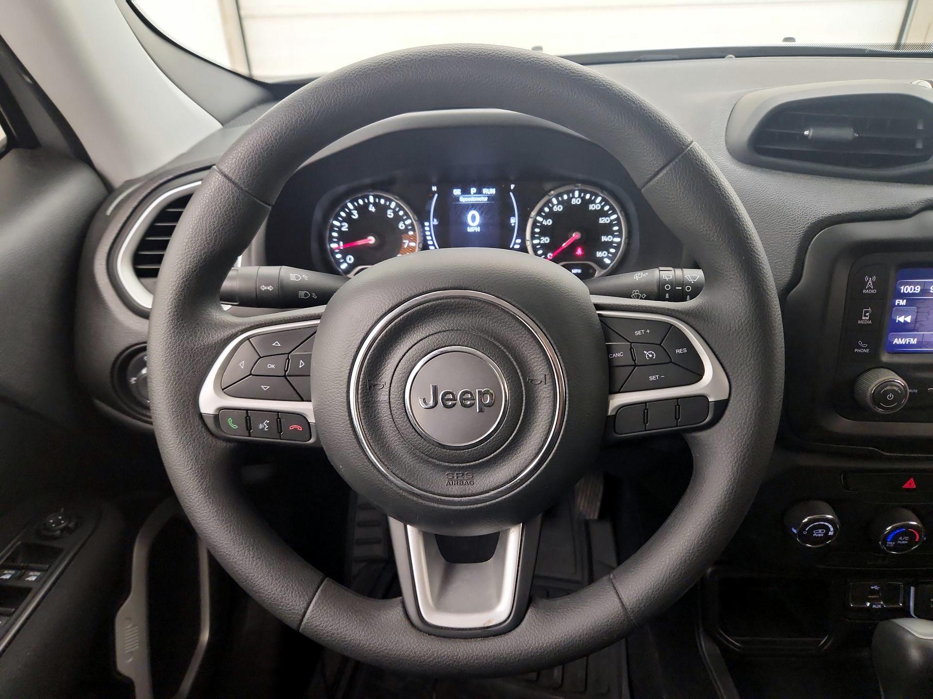 Thumbnail: 2020 Jeep Renegade - 10