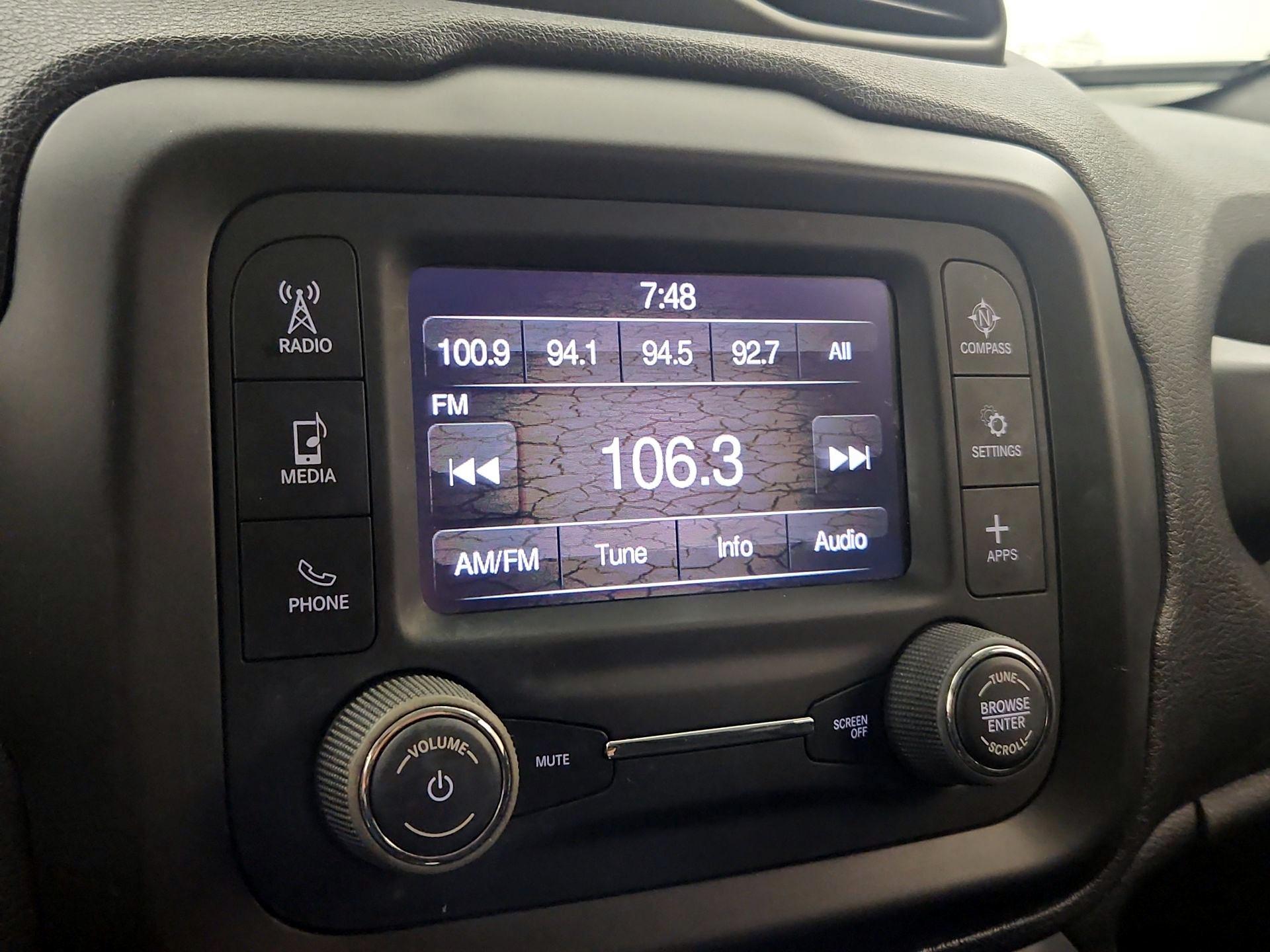 Thumbnail: 2020 Jeep Renegade - 15