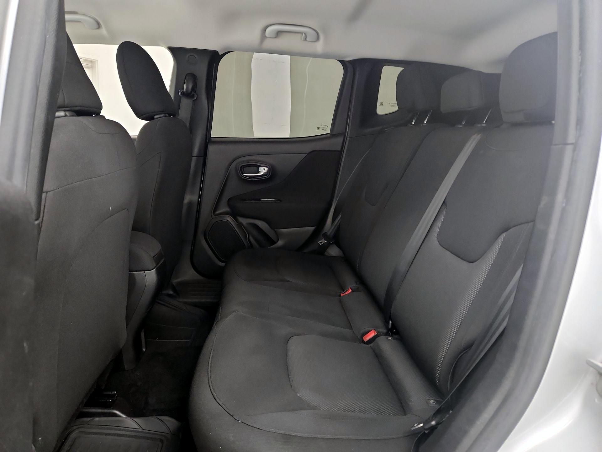 Thumbnail: 2020 Jeep Renegade - 19