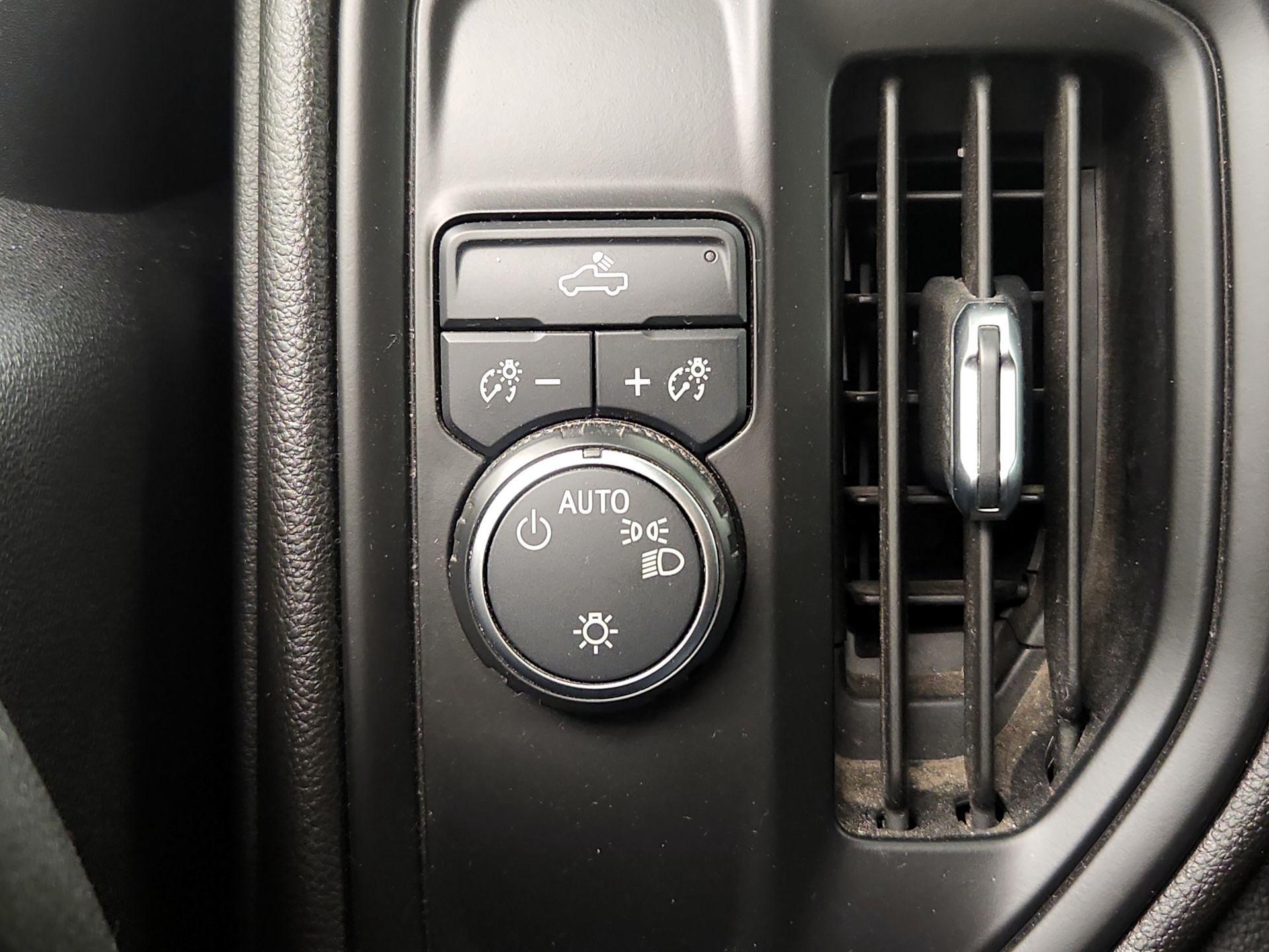 Thumbnail: 2021 Chevrolet Silverado 1500 - 13