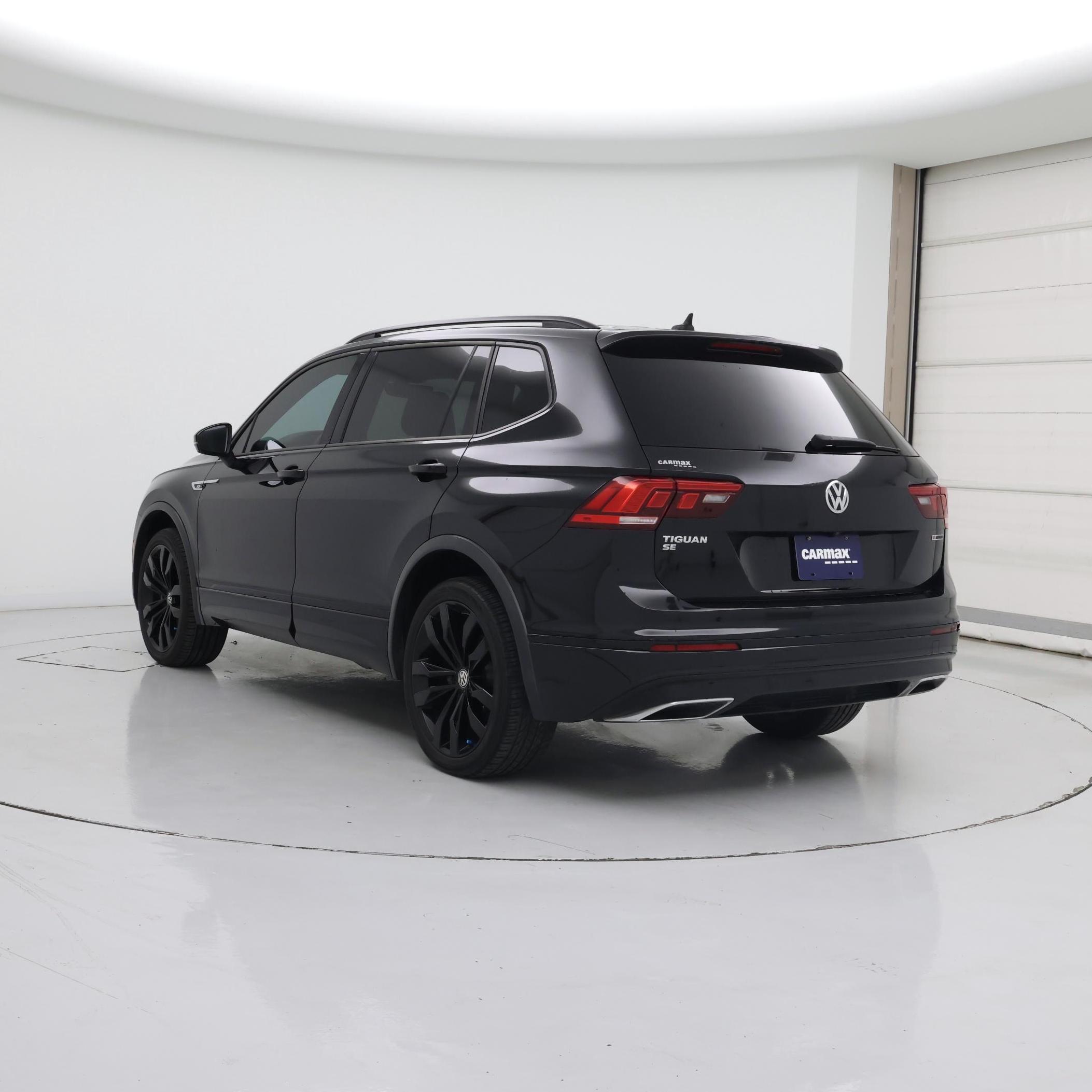 Thumbnail: 2021 Volkswagen Tiguan - 2