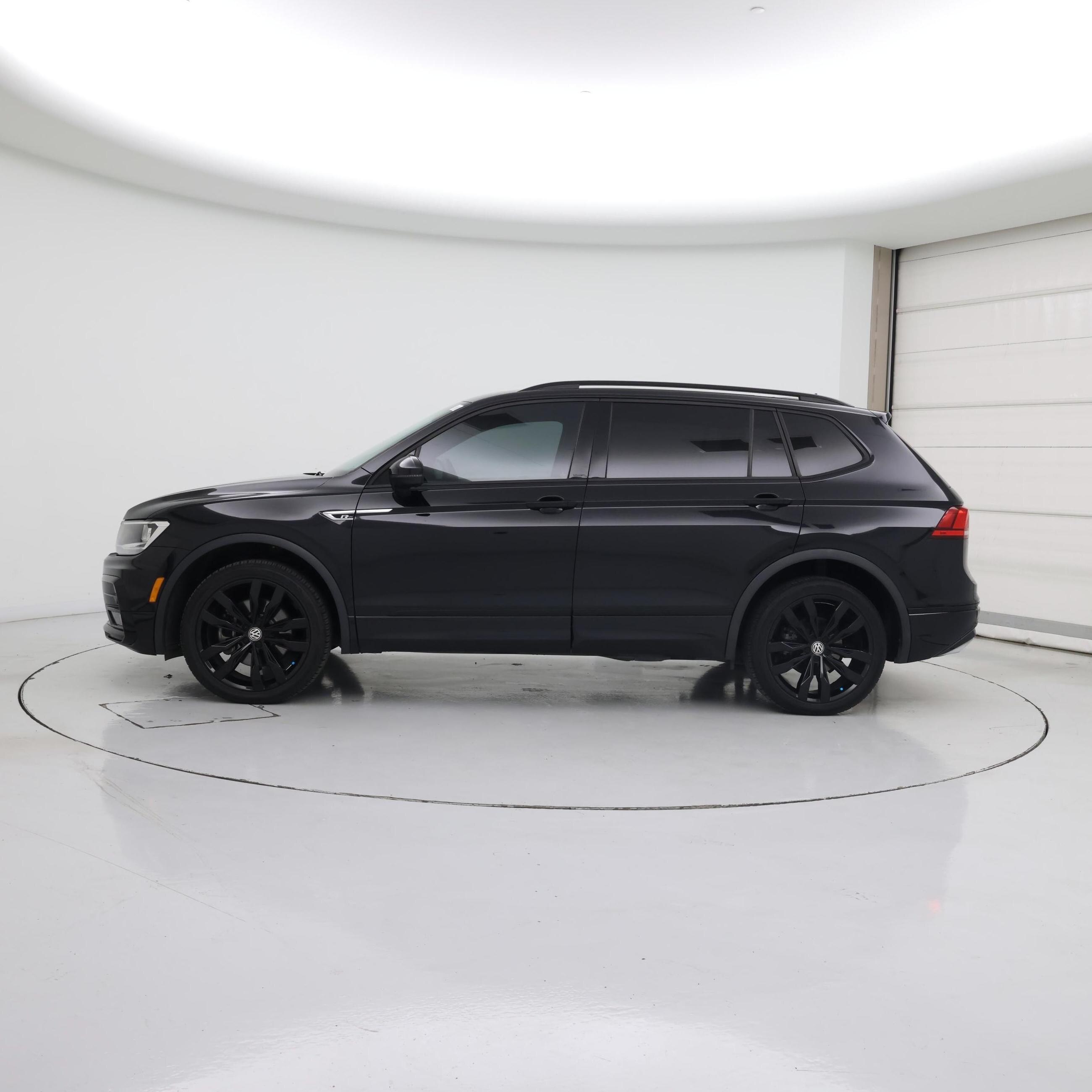 Thumbnail: 2021 Volkswagen Tiguan - 3