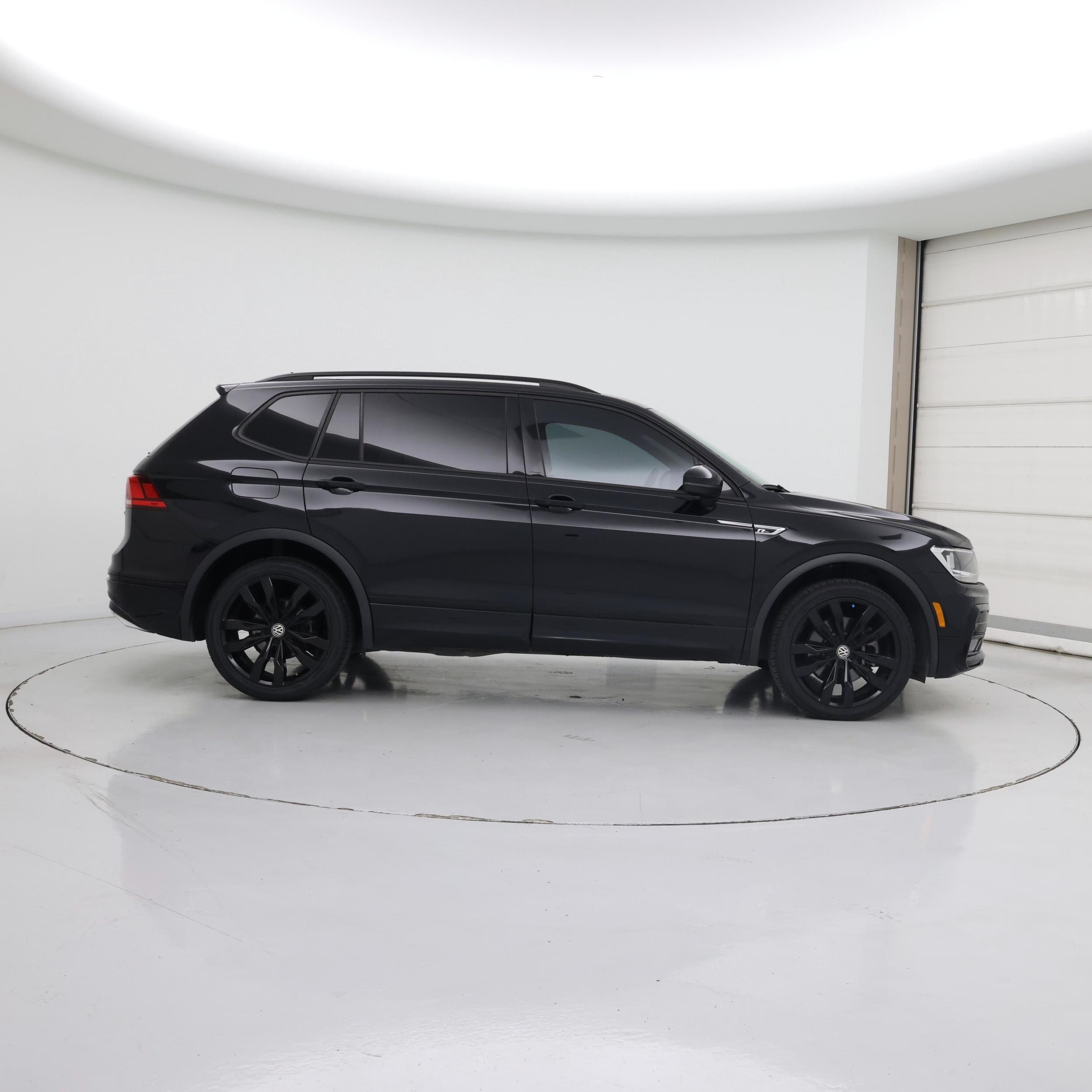 Thumbnail: 2021 Volkswagen Tiguan - 7