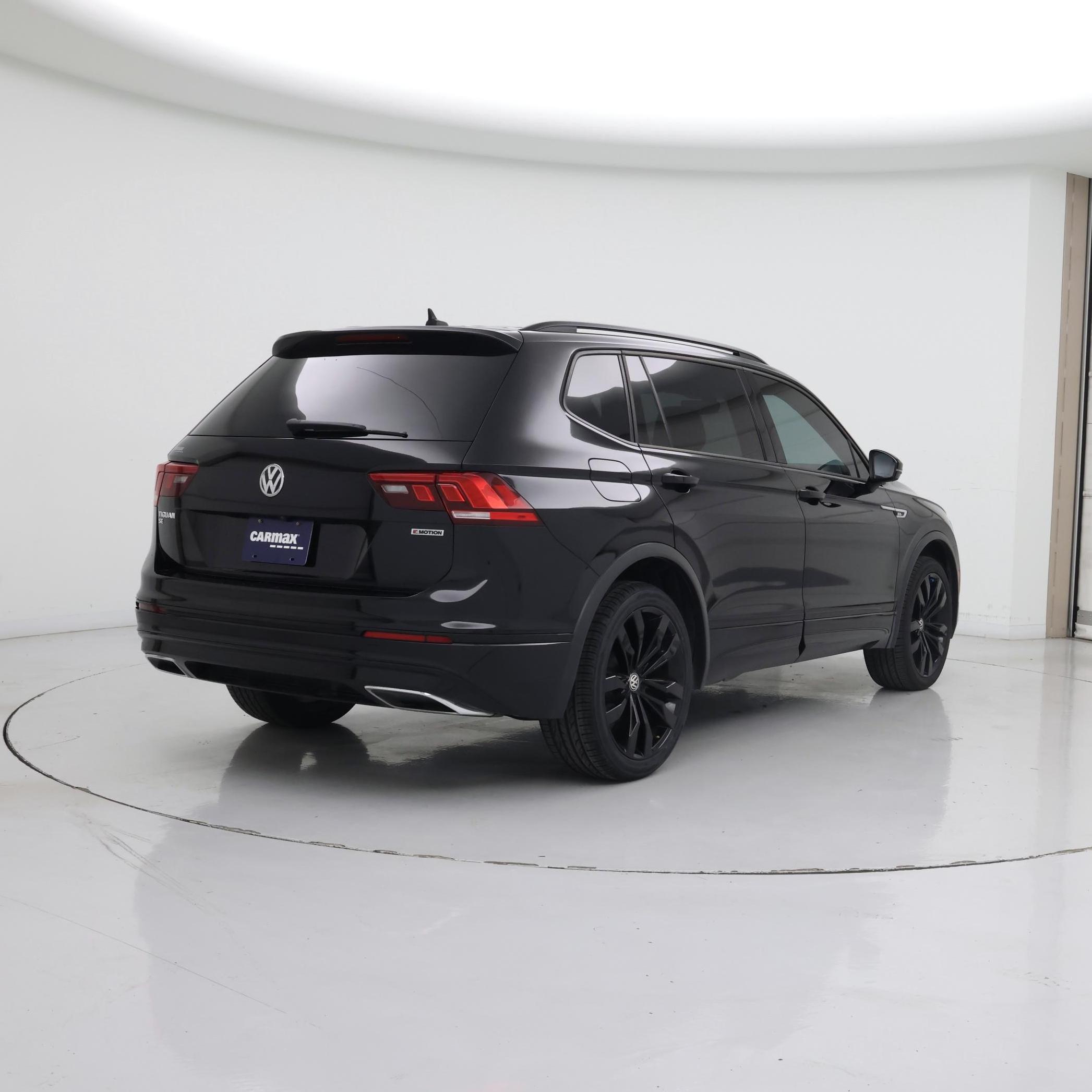 Thumbnail: 2021 Volkswagen Tiguan - 8