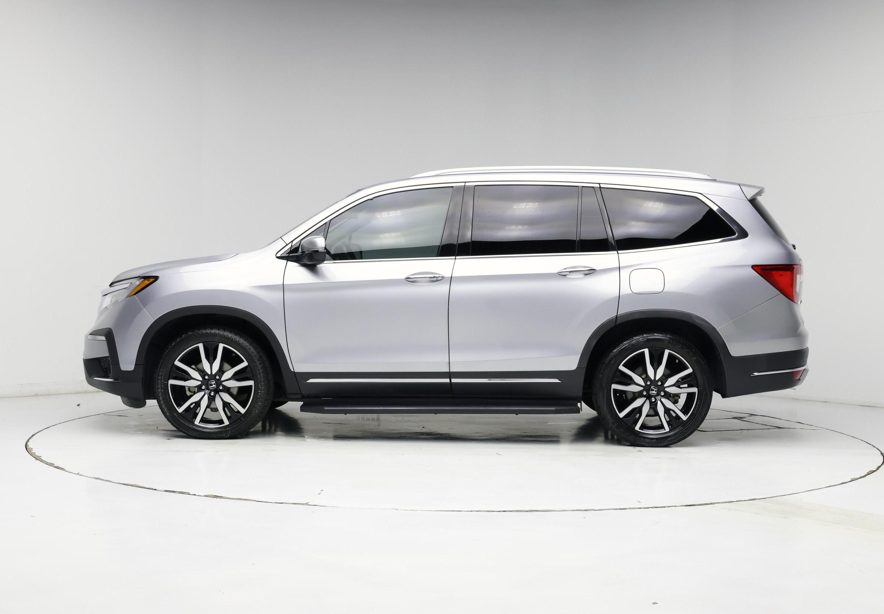 Thumbnail: 2019 Honda Pilot - 3