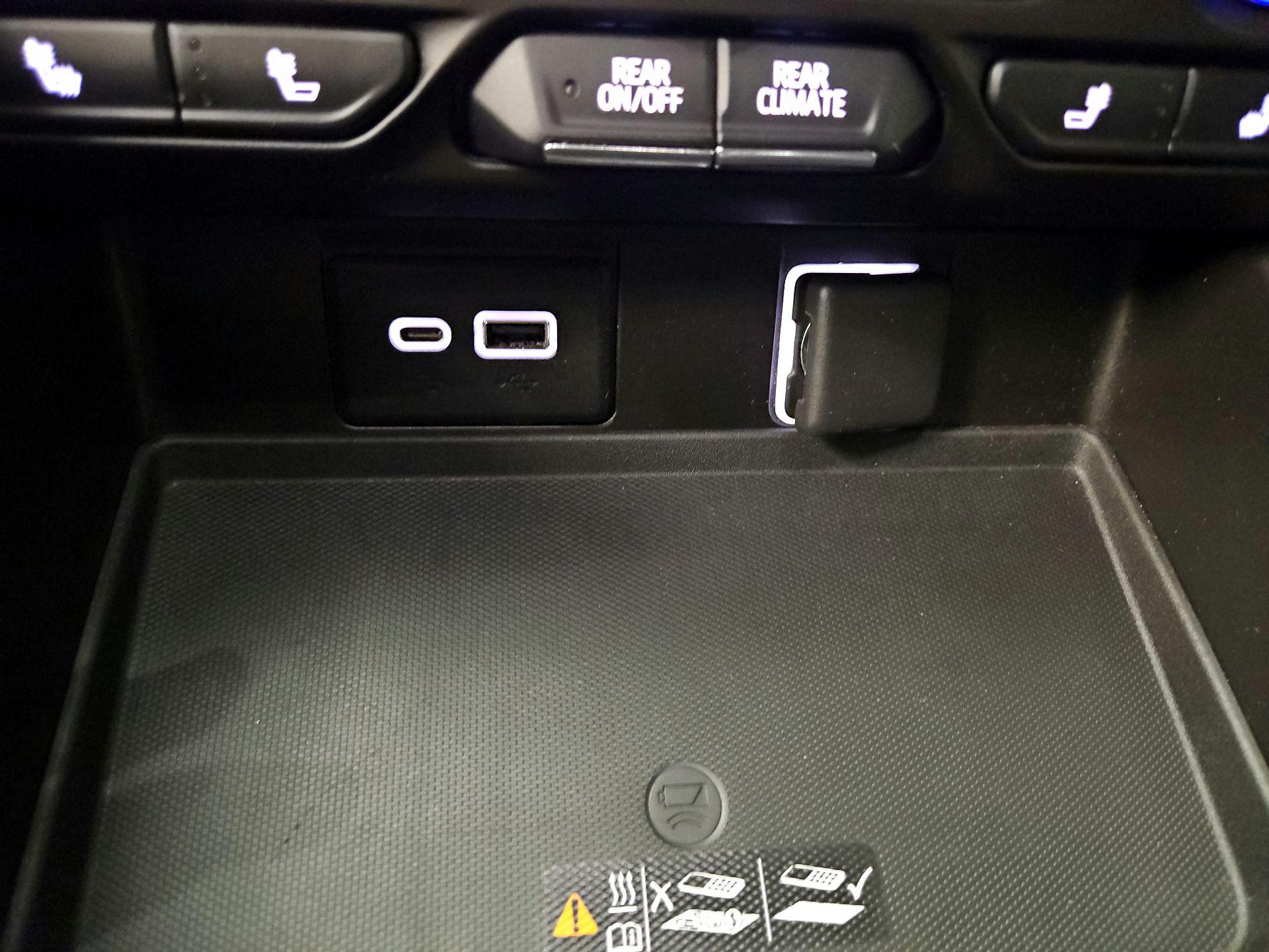 Thumbnail: 2021 Chevrolet Tahoe - 18