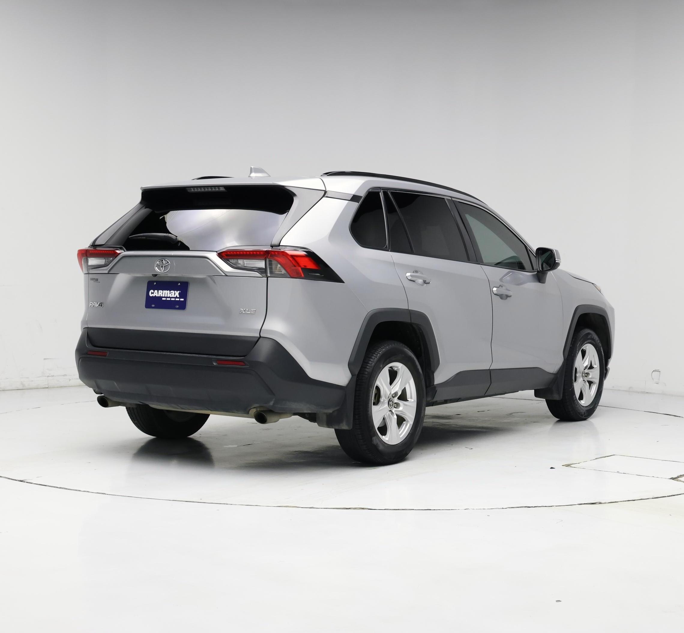 Thumbnail: 2021 Toyota RAV4 - 8