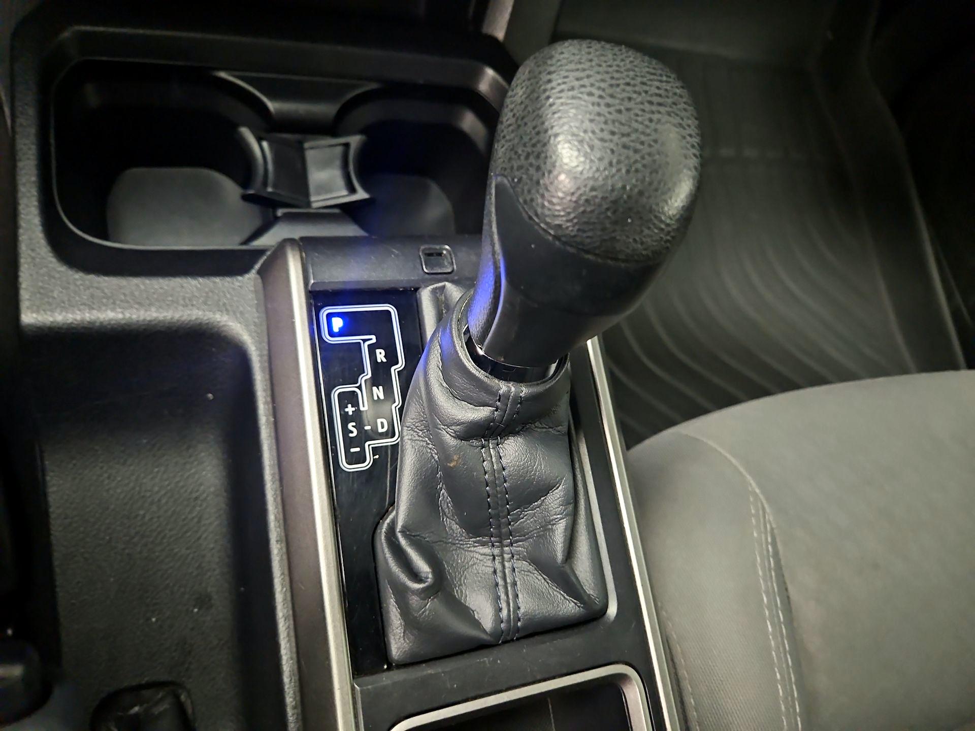 Thumbnail: 2021 Toyota Tacoma - 17