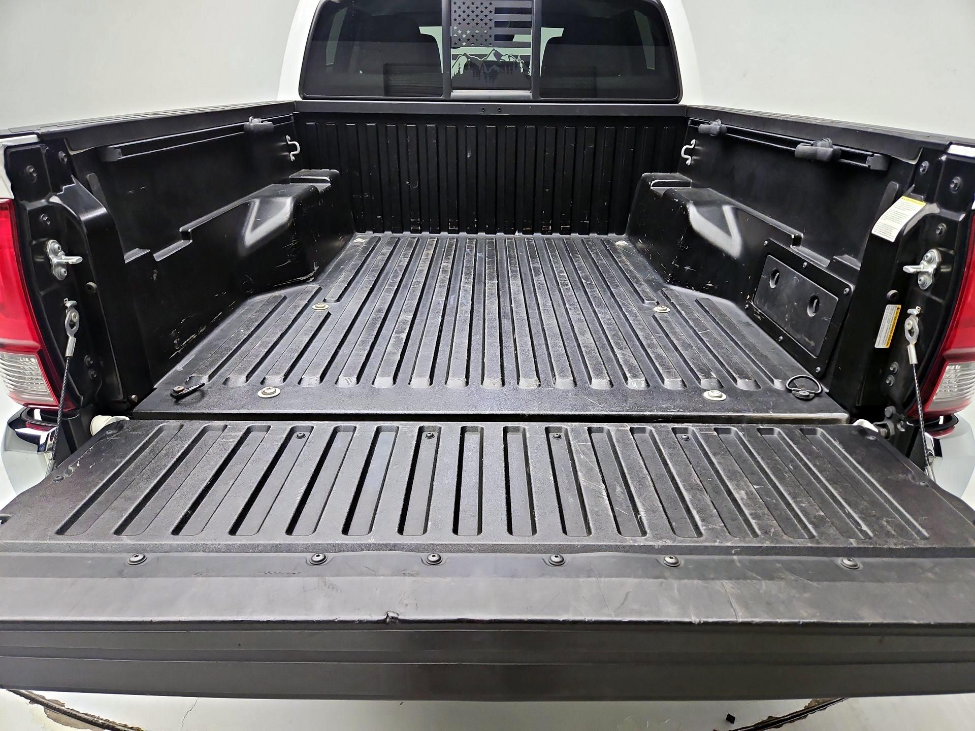 Thumbnail: 2021 Toyota Tacoma - 20