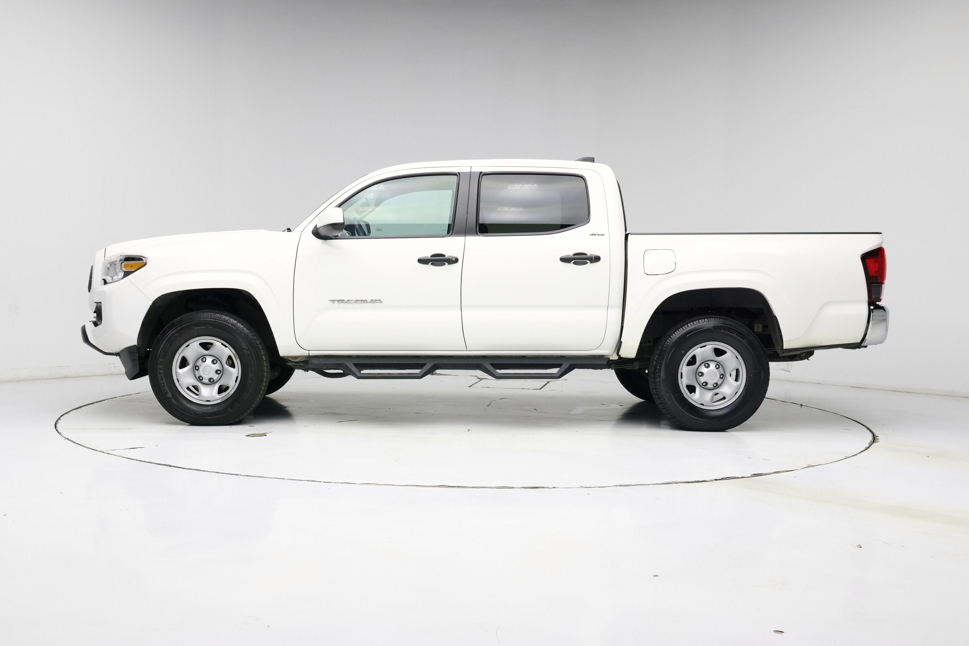 Thumbnail: 2021 Toyota Tacoma - 3