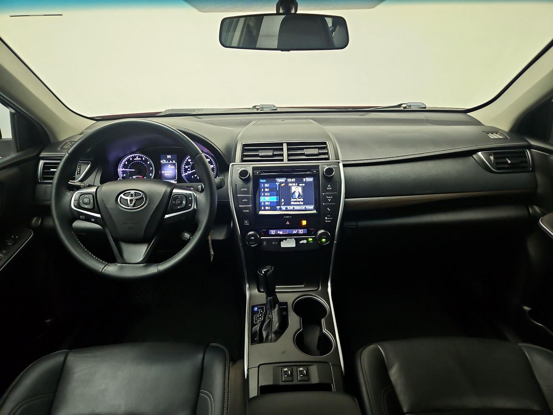 Thumbnail: 2017 Toyota Camry - 9