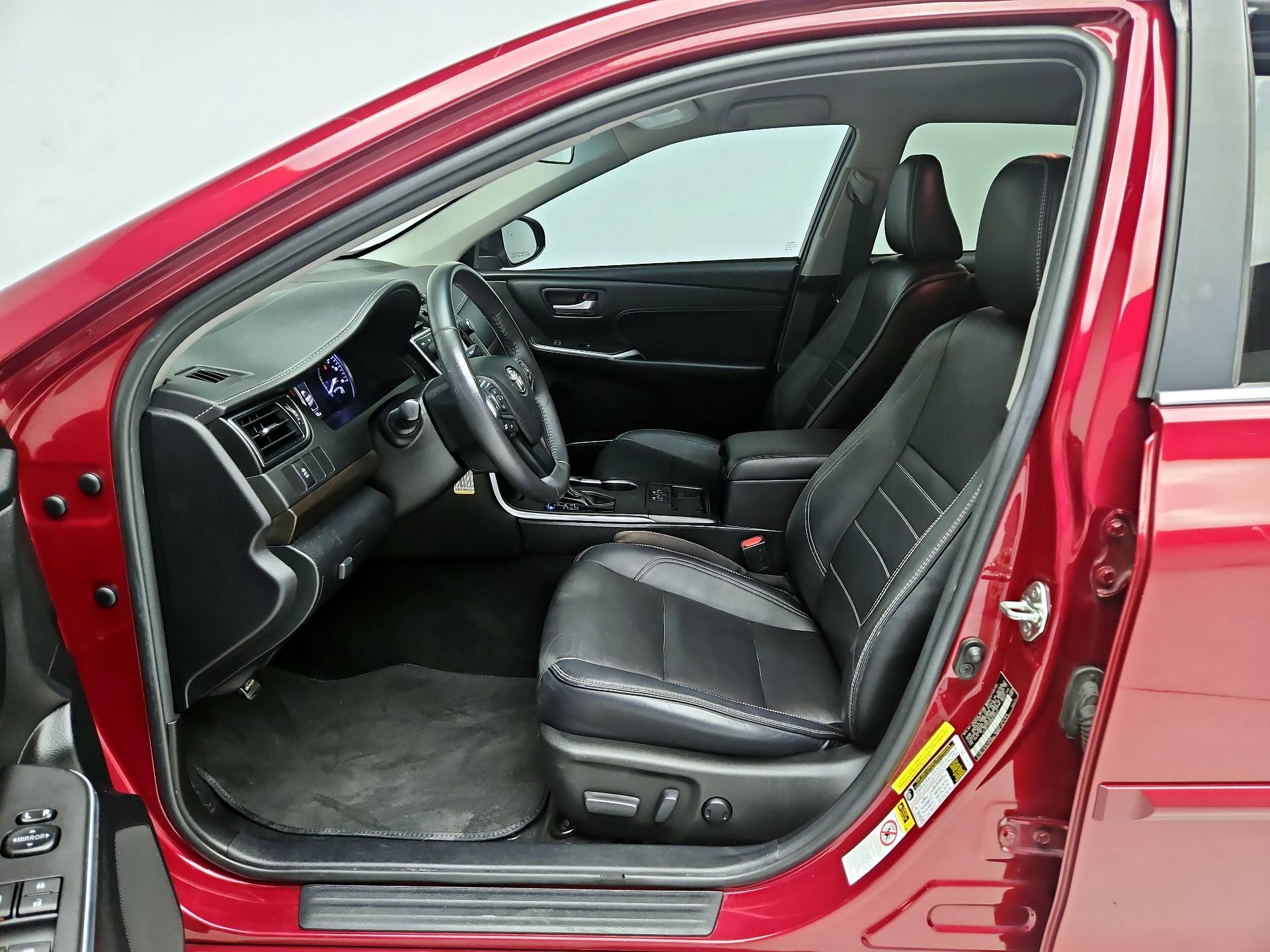 Thumbnail: 2017 Toyota Camry - 11