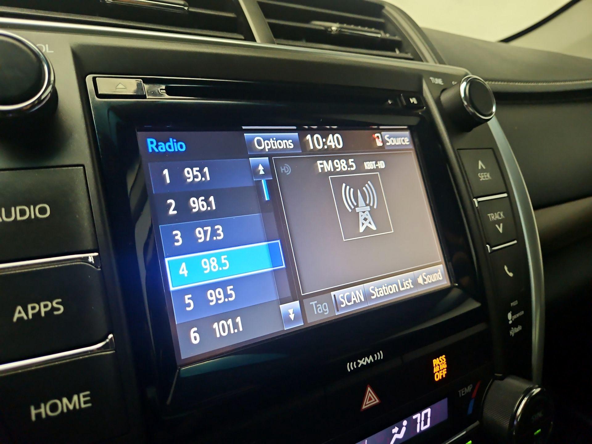 Thumbnail: 2017 Toyota Camry - 15