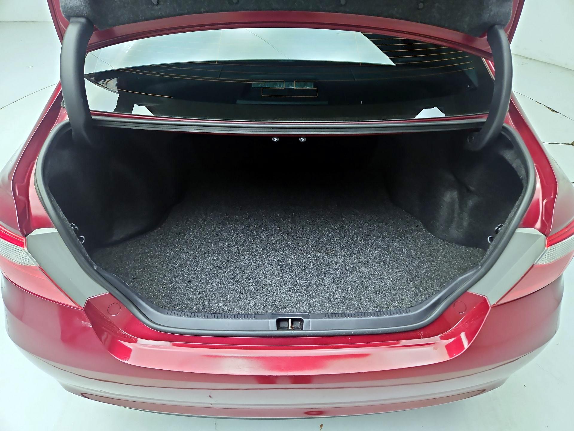 Thumbnail: 2017 Toyota Camry - 20