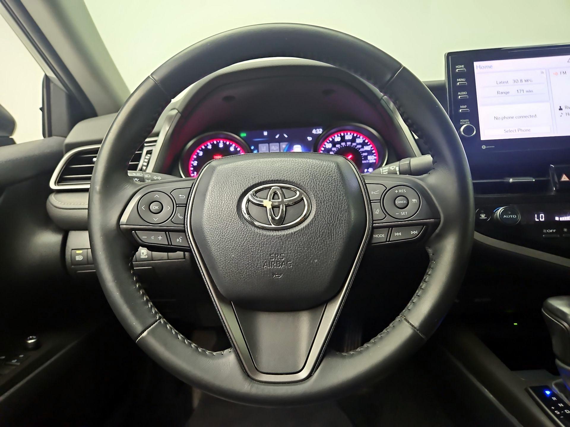 Thumbnail: 2022 Toyota Camry - 10