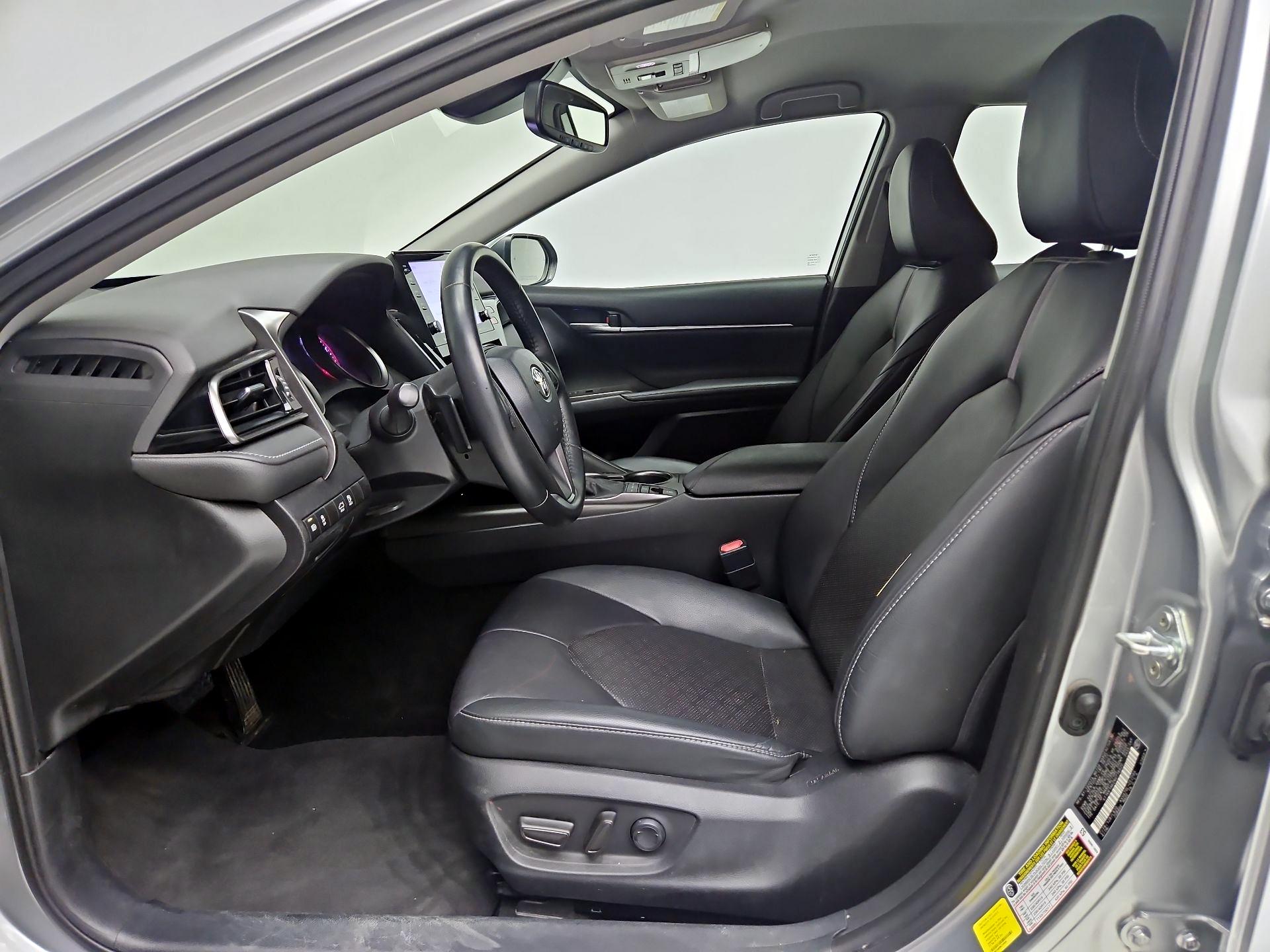 Thumbnail: 2022 Toyota Camry - 11