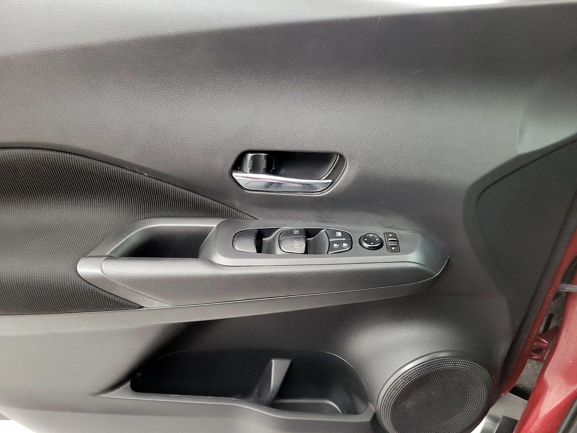 Thumbnail: 2022 Nissan Kicks - 12