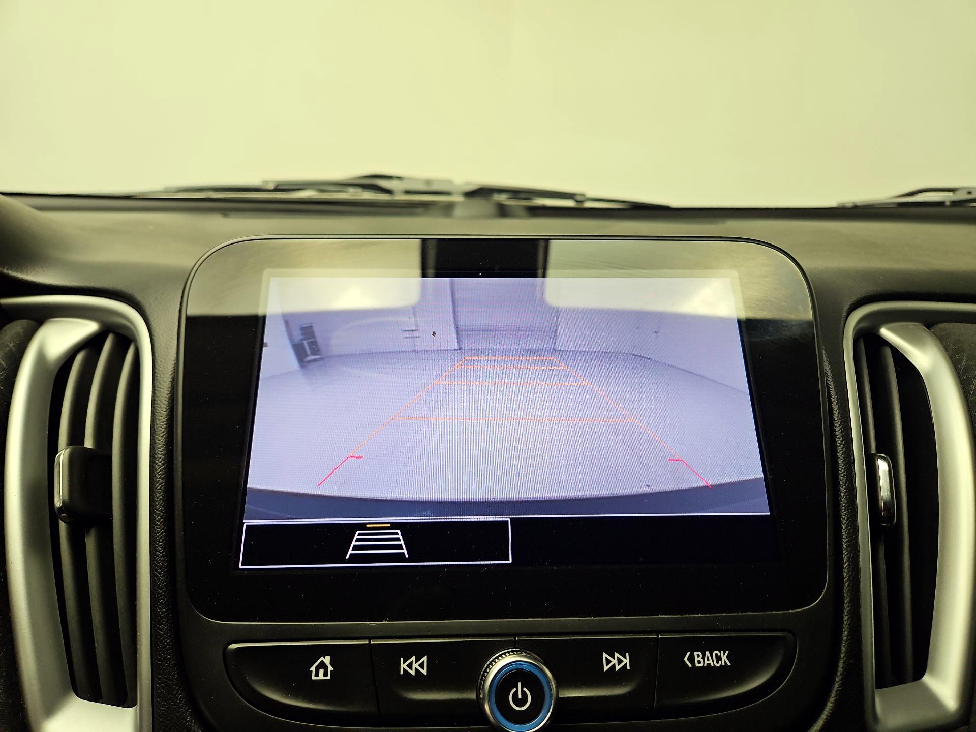 Thumbnail: 2021 Chevrolet Malibu - 14