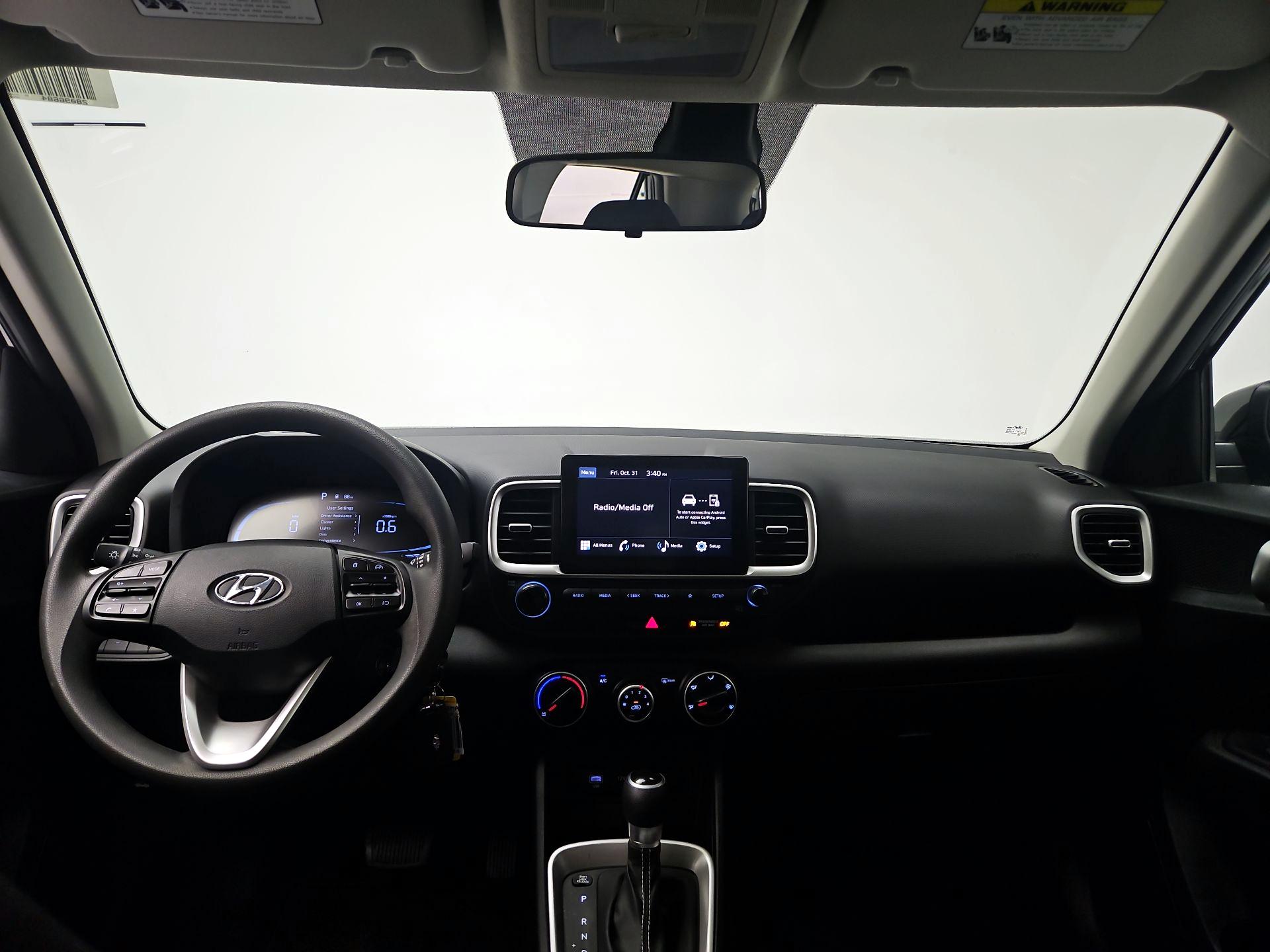 Thumbnail: 2023 Hyundai Venue - 9