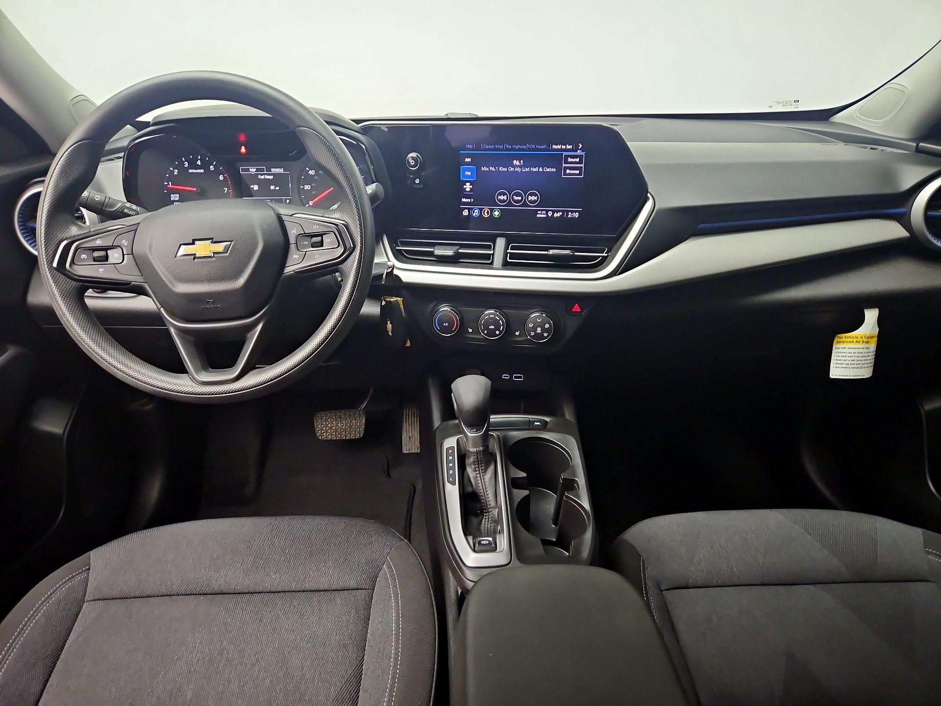 Thumbnail: 2024 Chevrolet Trax - 9
