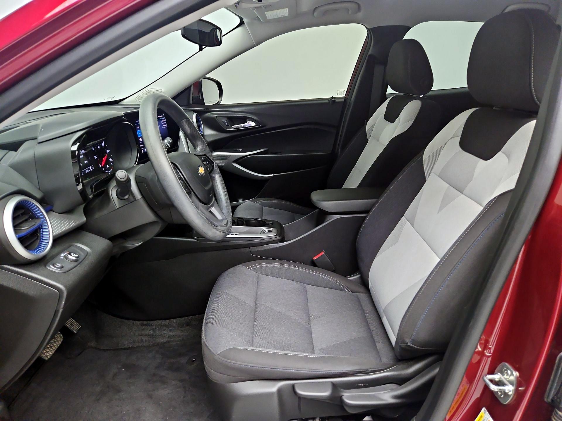 Thumbnail: 2024 Chevrolet Trax - 11