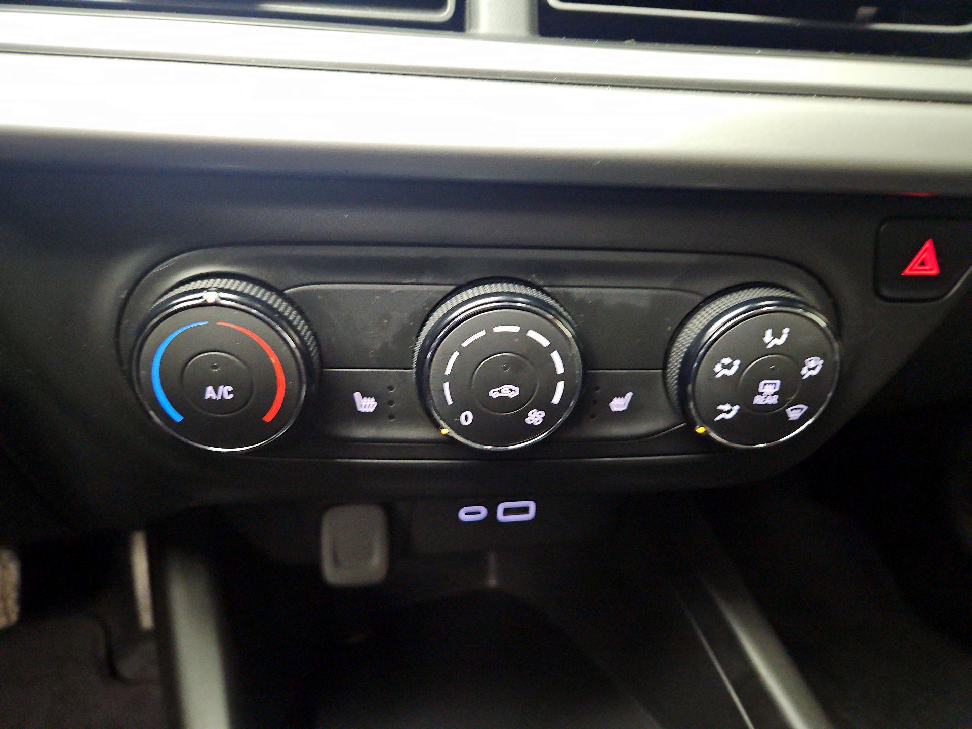 Thumbnail: 2024 Chevrolet Trax - 16