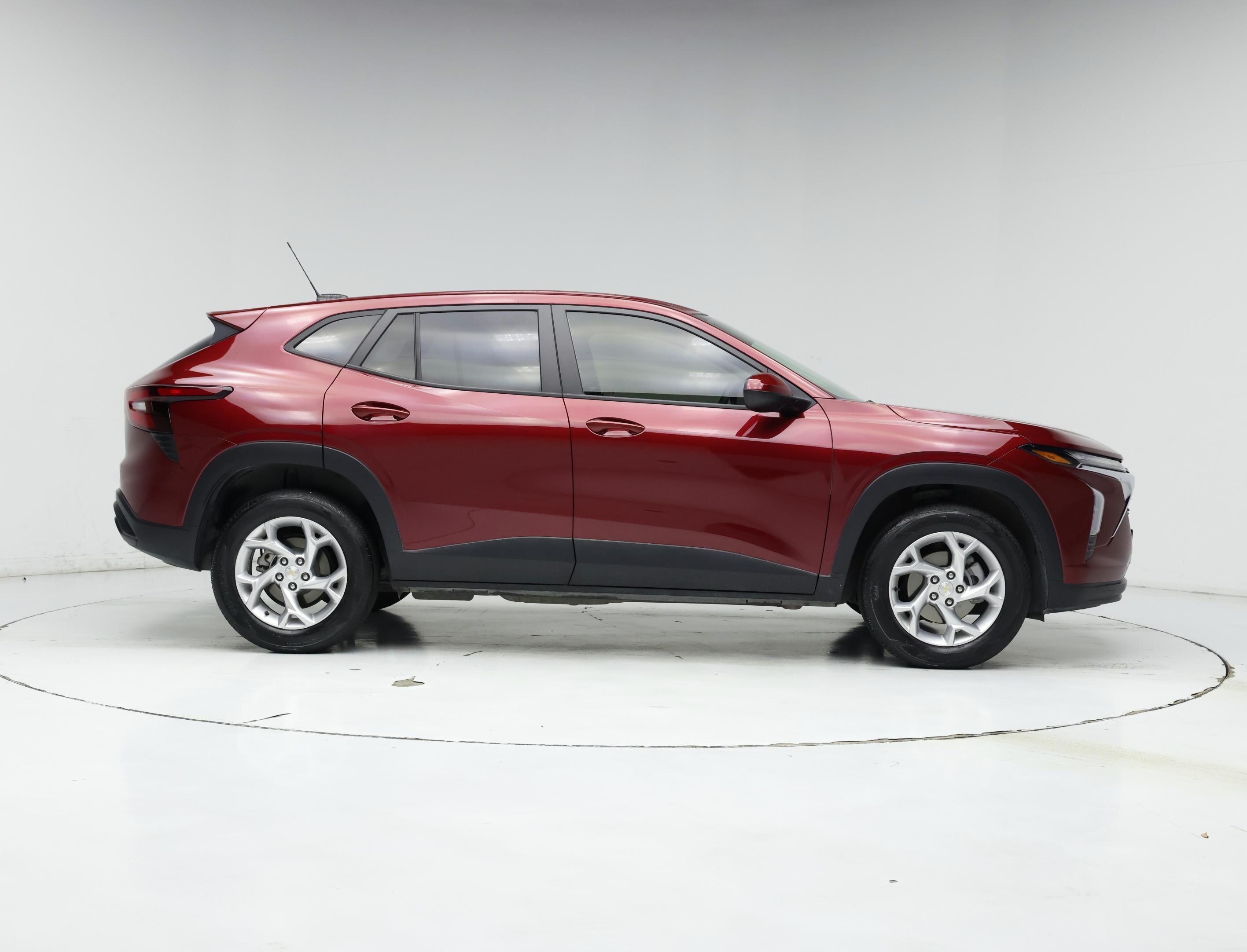 Thumbnail: 2024 Chevrolet Trax - 7