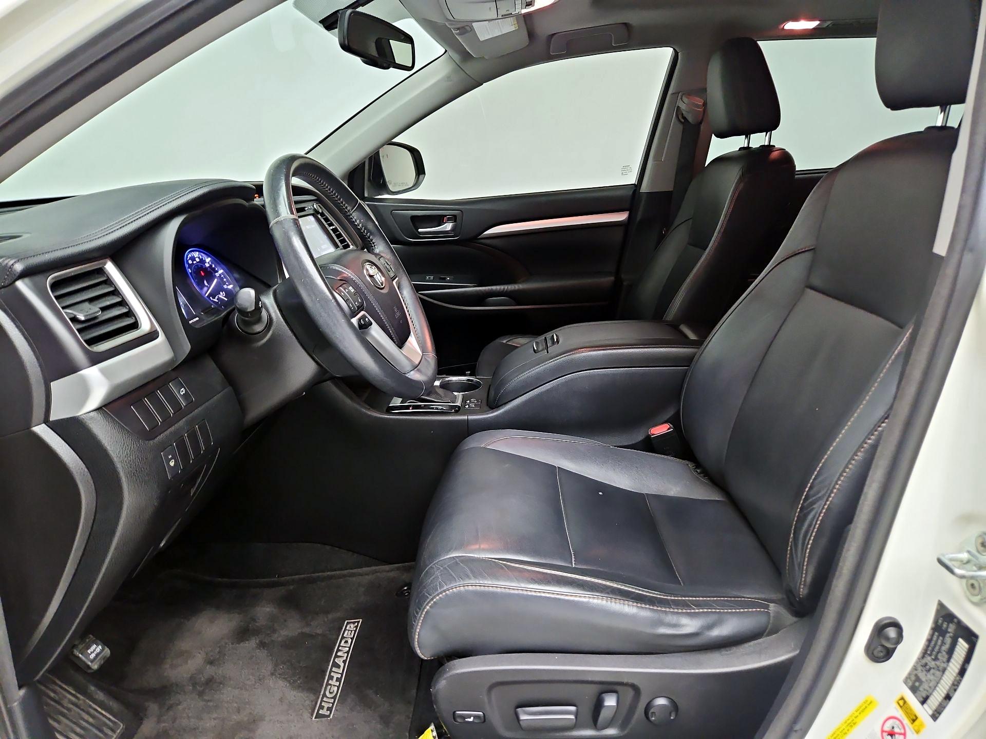 Thumbnail: 2015 Toyota Highlander - 11