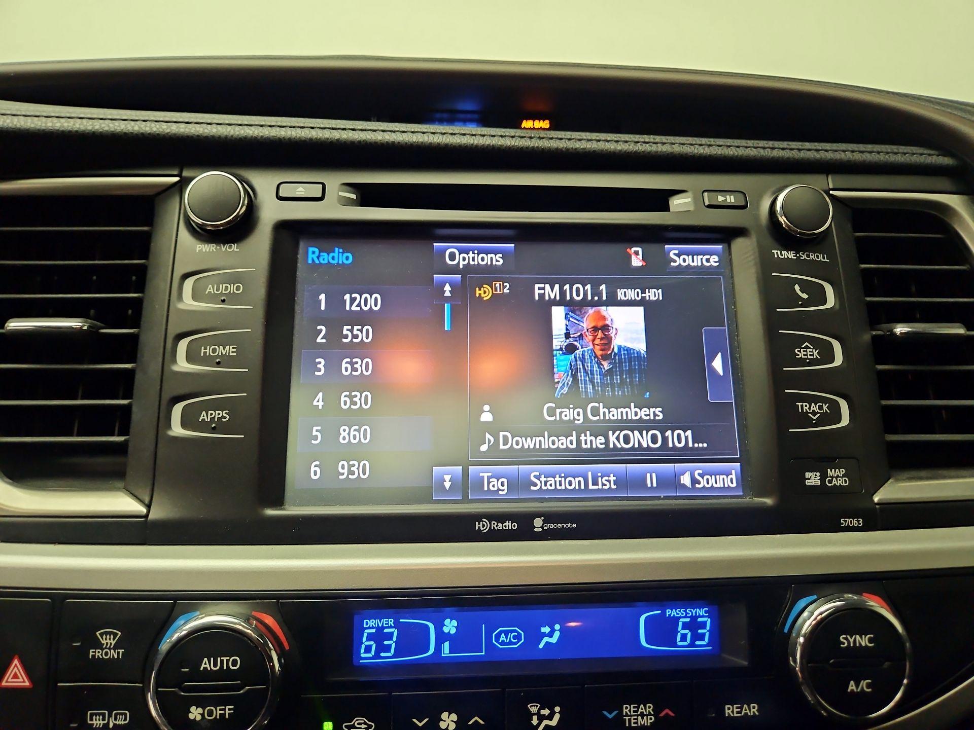 Thumbnail: 2015 Toyota Highlander - 16