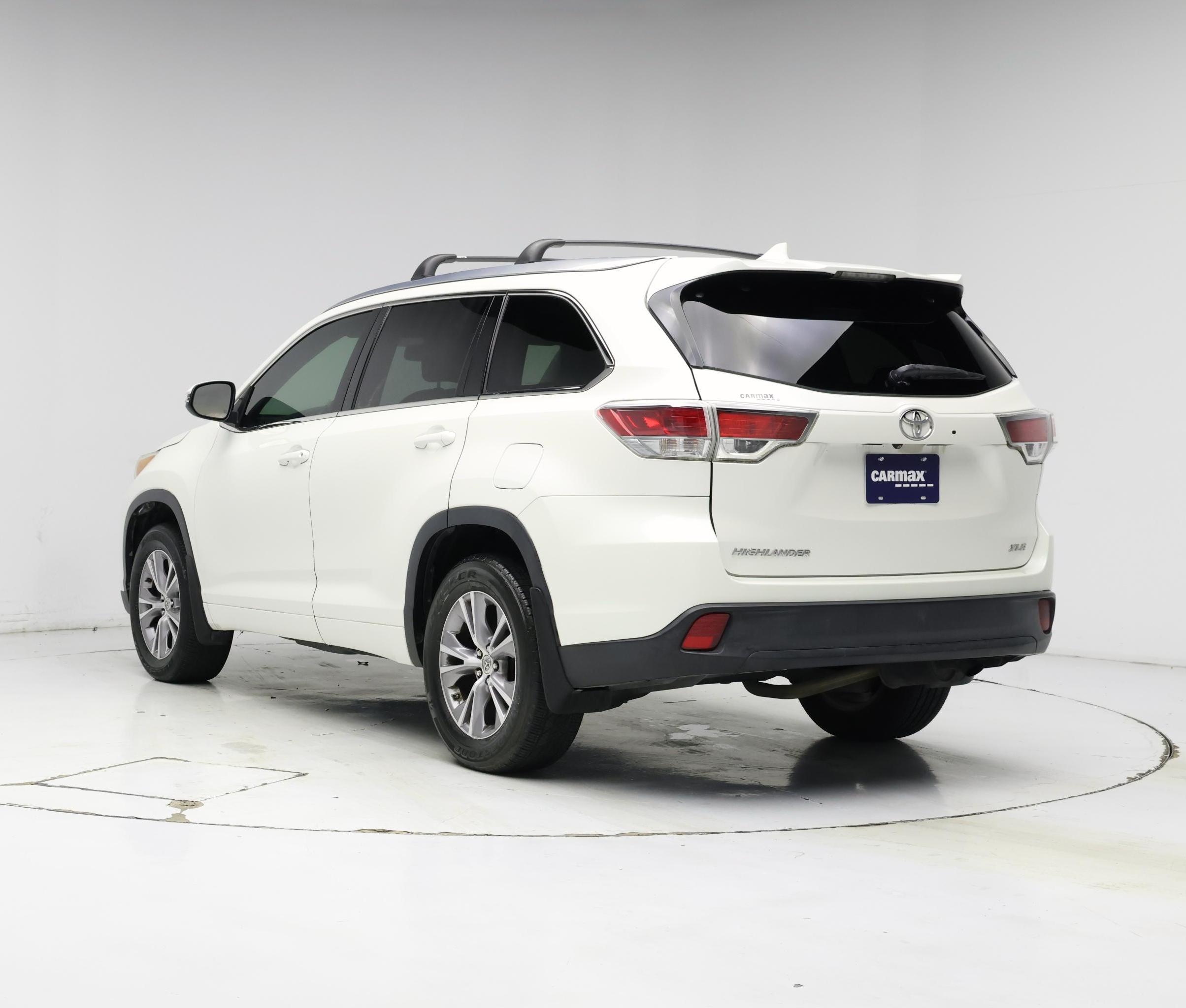 Thumbnail: 2015 Toyota Highlander - 2